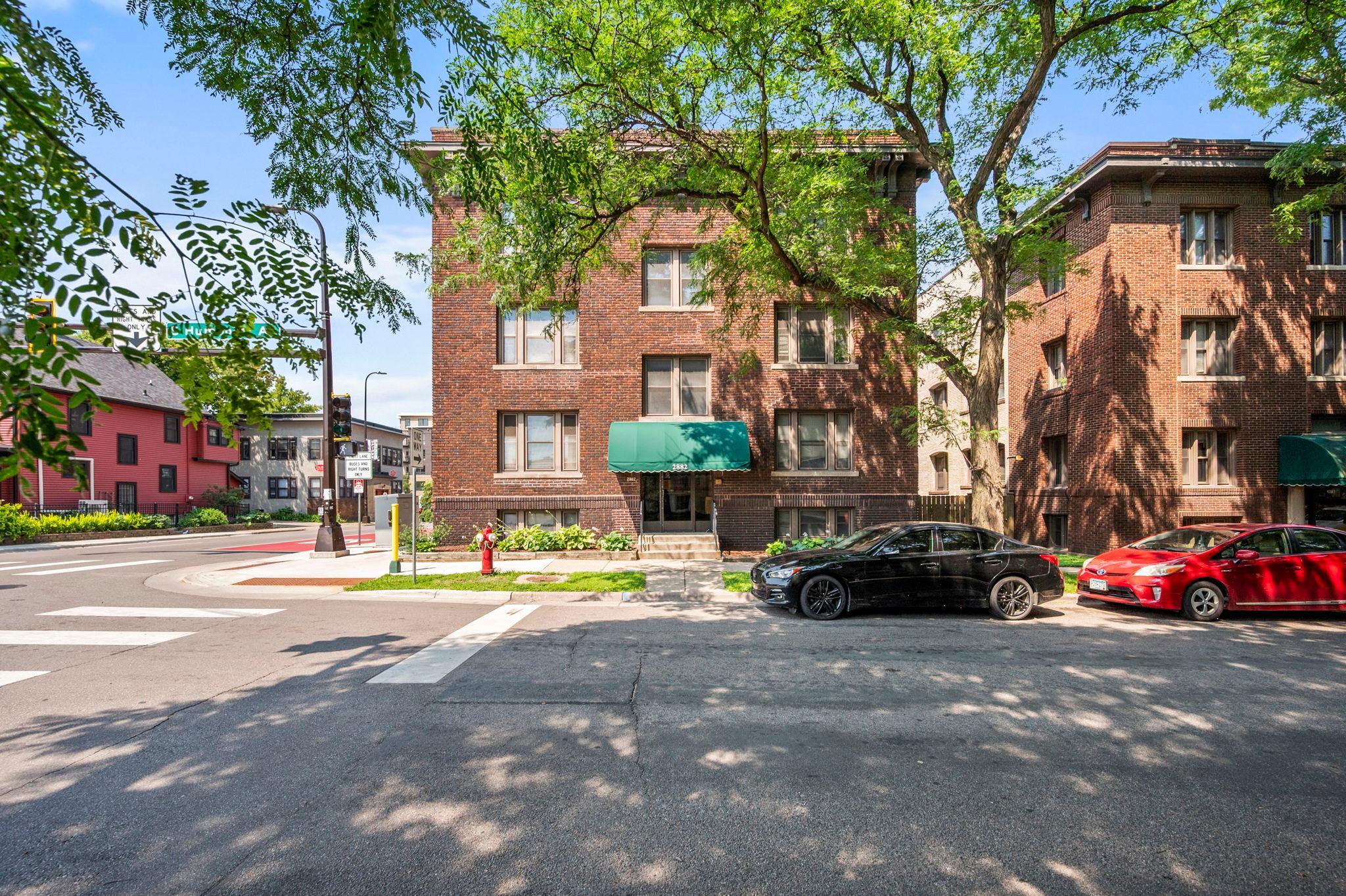 View of Commercial Sale at 2870 & 2876 & 2882 Humboldt Avenue, Minneapolis MN 55408, Minneapolis (11 of 63) - Mike Wilen | Minnesota Team Real Estate