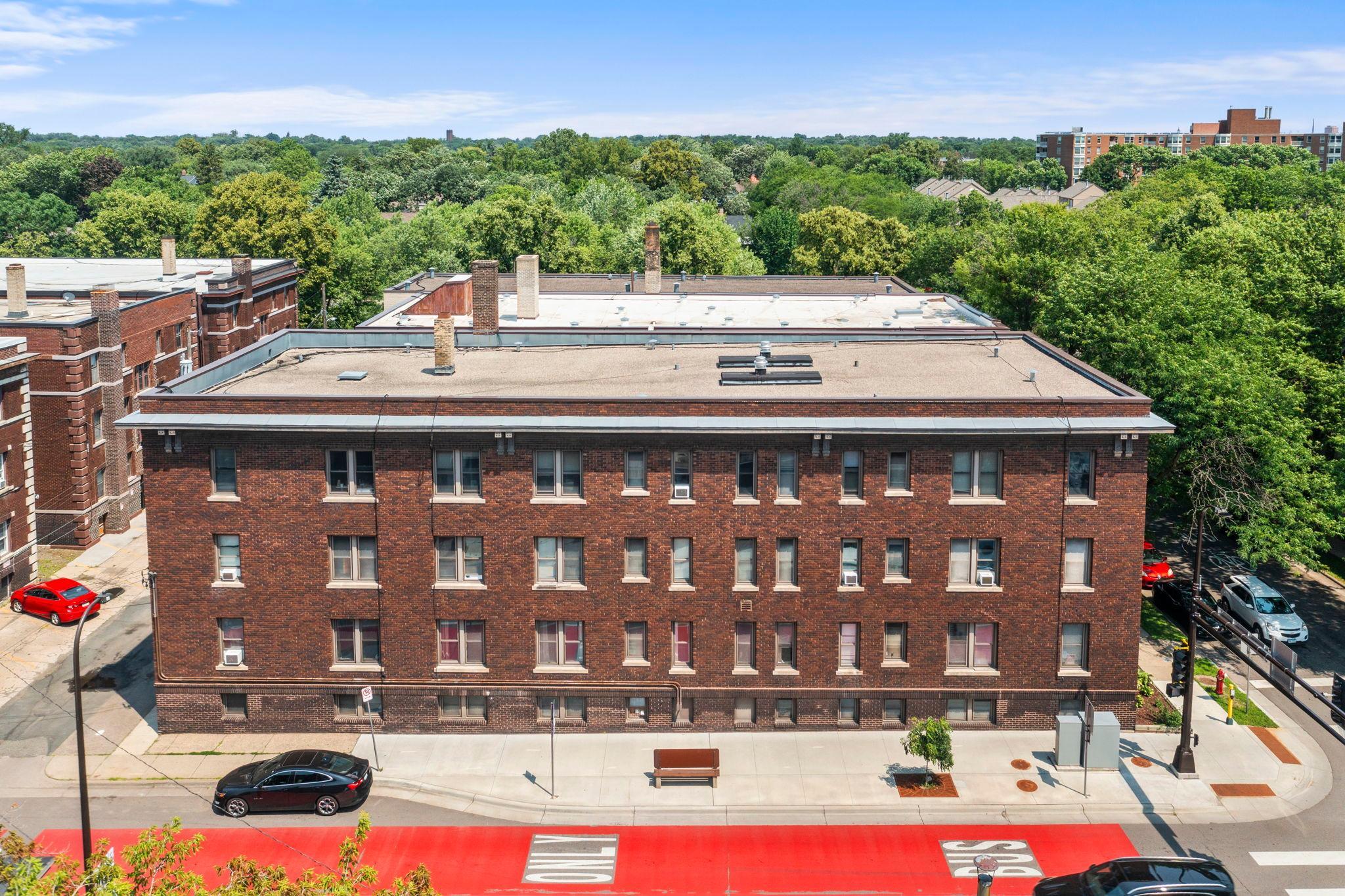 View of Commercial Sale at 2870 & 2876 & 2882 Humboldt Avenue, Minneapolis MN 55408, Minneapolis (9 of 63) - Mike Wilen | Minnesota Team Real Estate