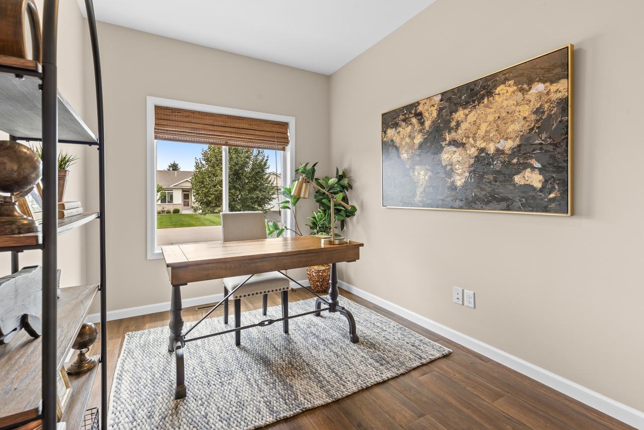 View of Residential at 4131 Blakewood Drive, Shakopee MN 55379, Shakopee (14 of 31) - Mike Wilen | Minnesota Team Real Estate