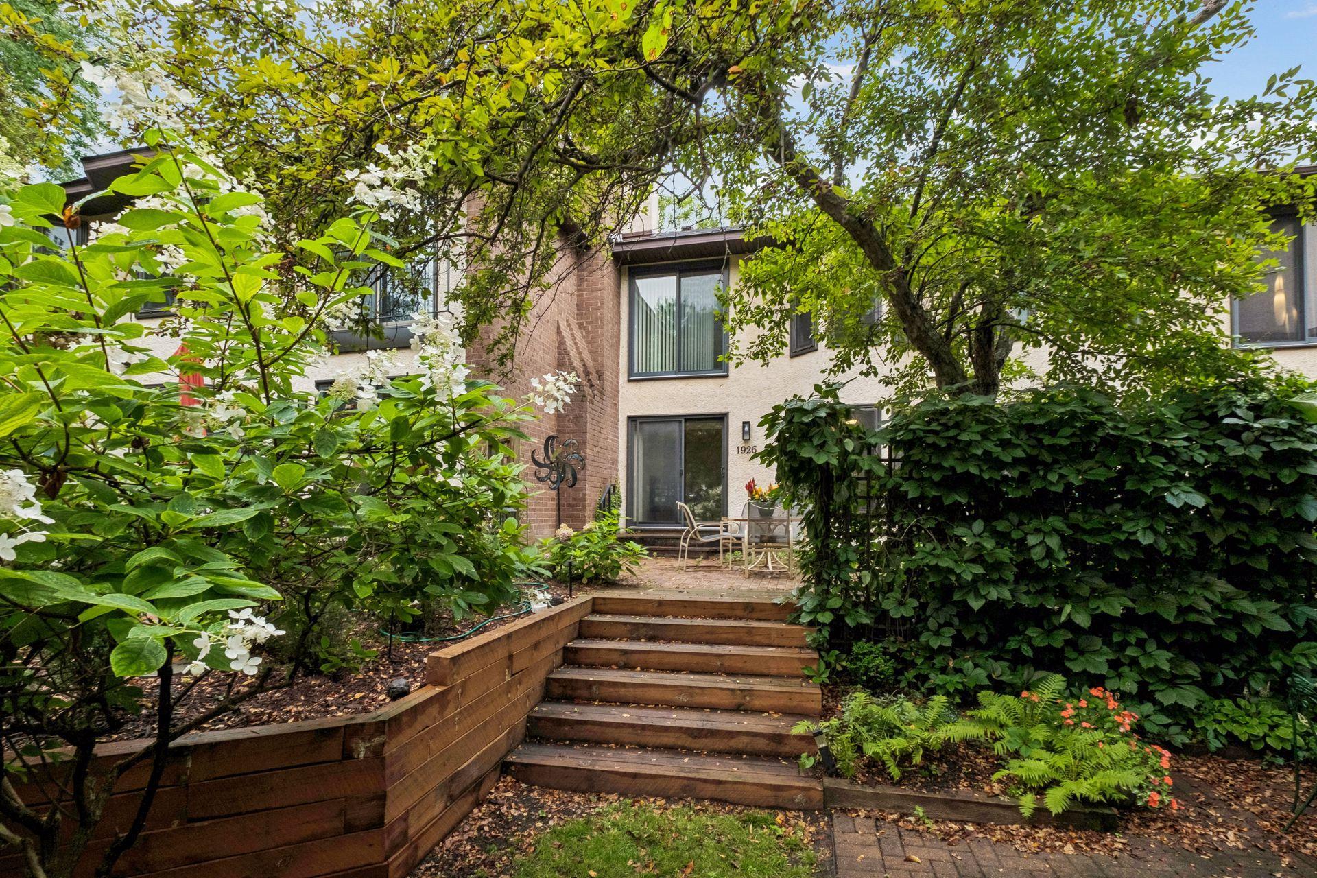 View of Residential at 1926 Dupont Avenue, Minneapolis MN 55403, Minneapolis (27 of 28) - Mike Wilen | Minnesota Team Real Estate