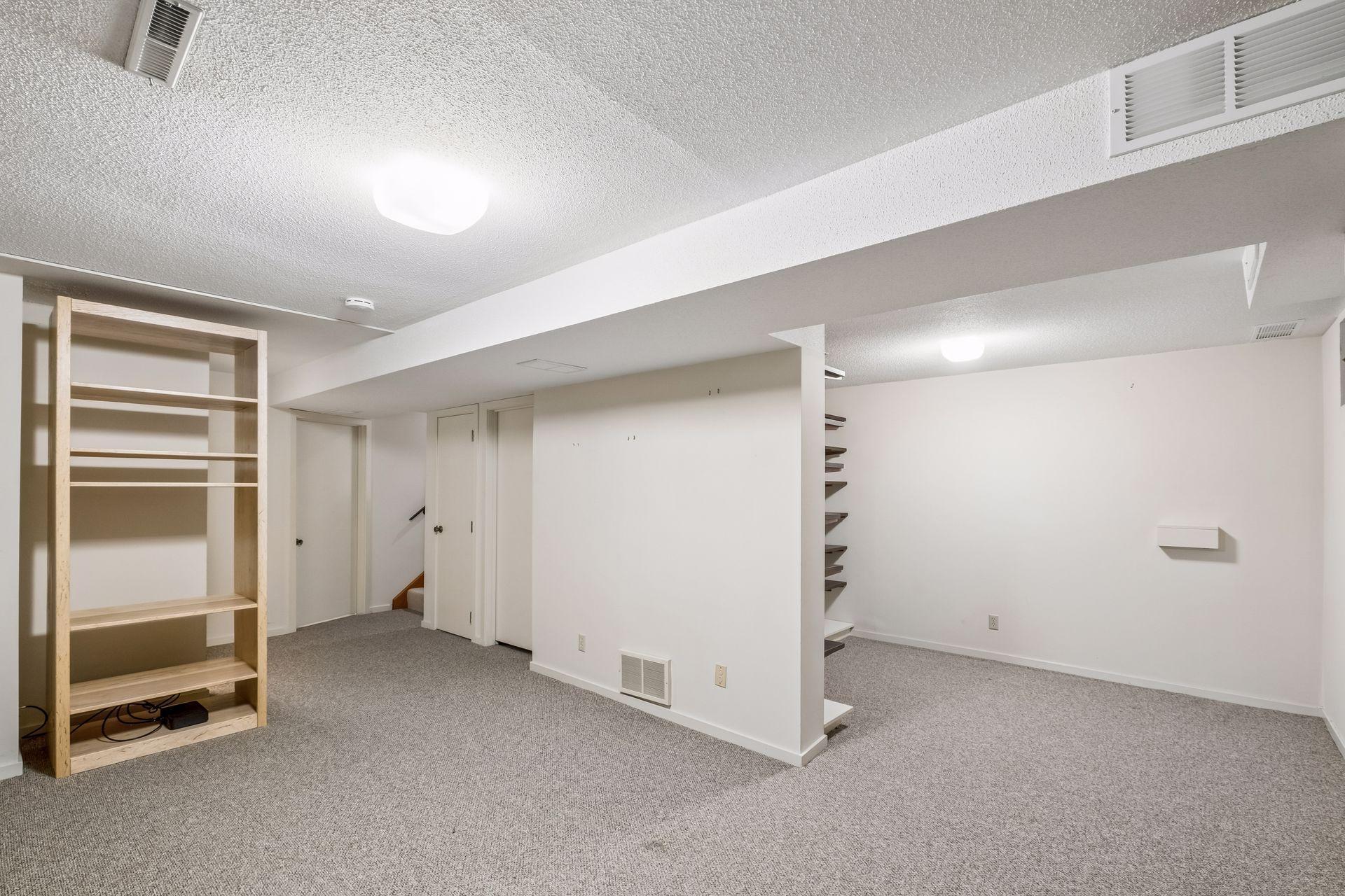 View of Residential at 1926 Dupont Avenue, Minneapolis MN 55403, Minneapolis (21 of 28) - Mike Wilen | Minnesota Team Real Estate
