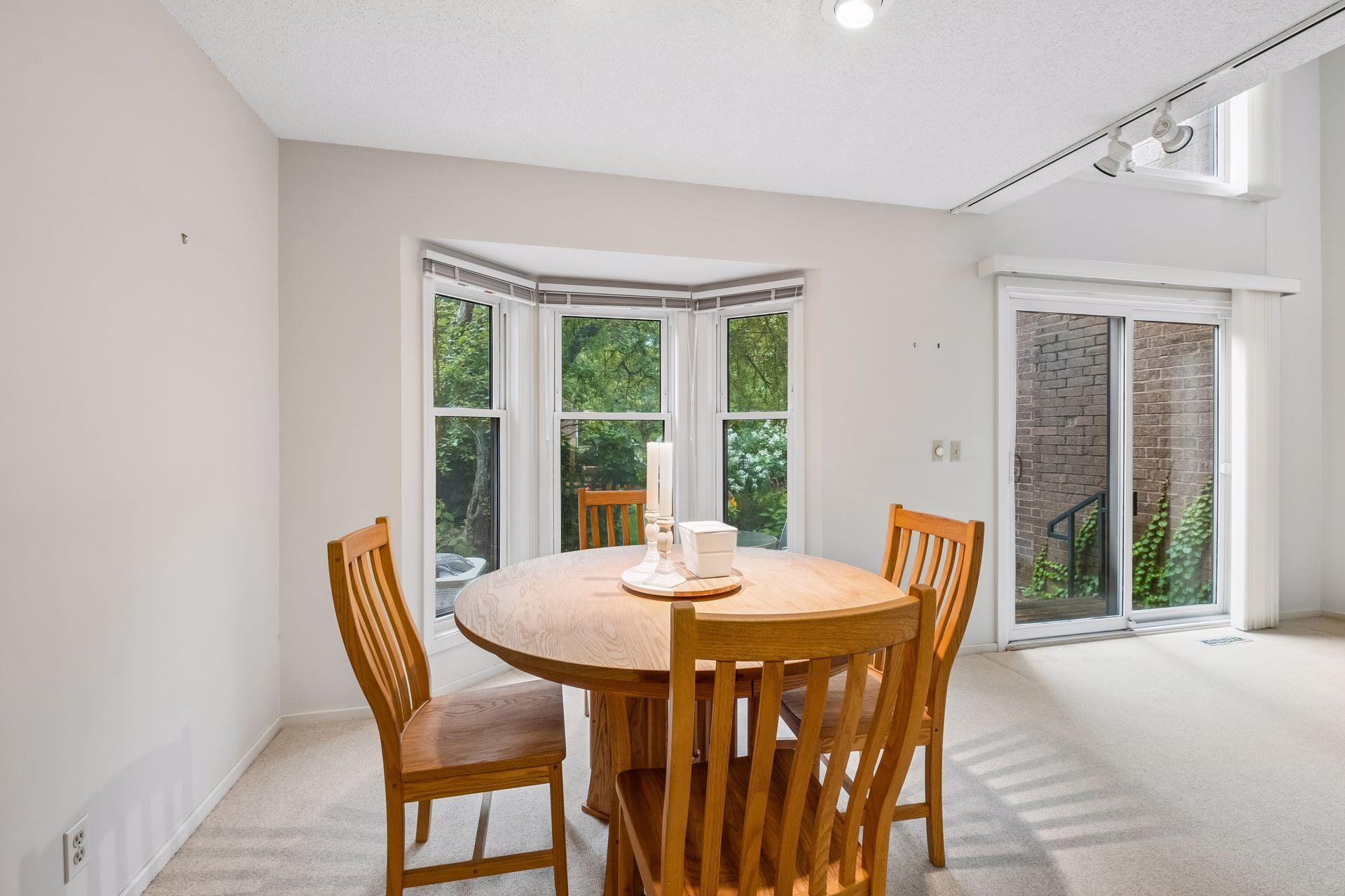 View of Residential at 1926 Dupont Avenue, Minneapolis MN 55403, Minneapolis (9 of 28) - Mike Wilen | Minnesota Team Real Estate