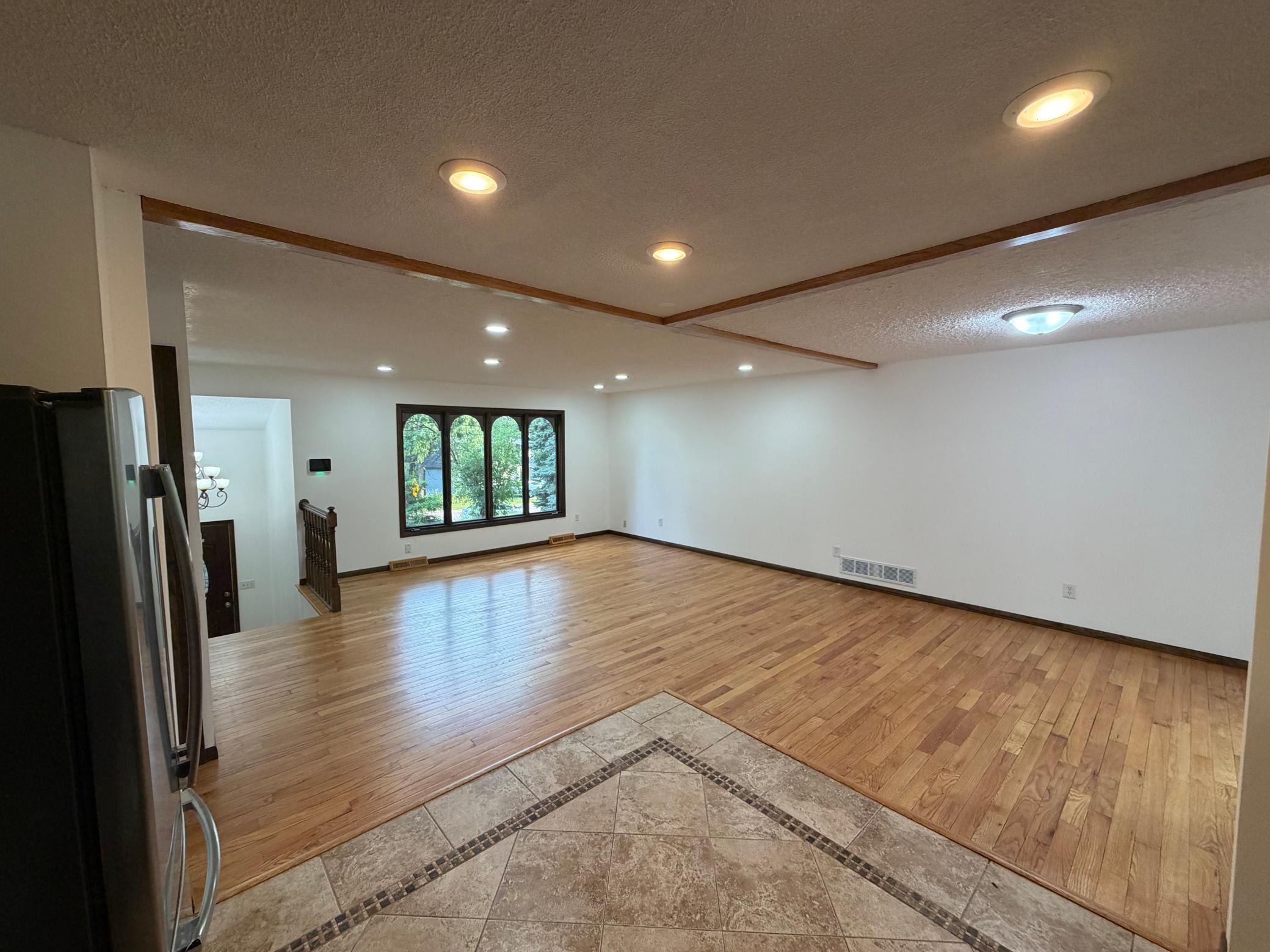 View of Residential at 404 Cimarron Road, Apple Valley MN 55124, Apple Valley (10 of 24) - Mike Wilen | Minnesota Team Real Estate