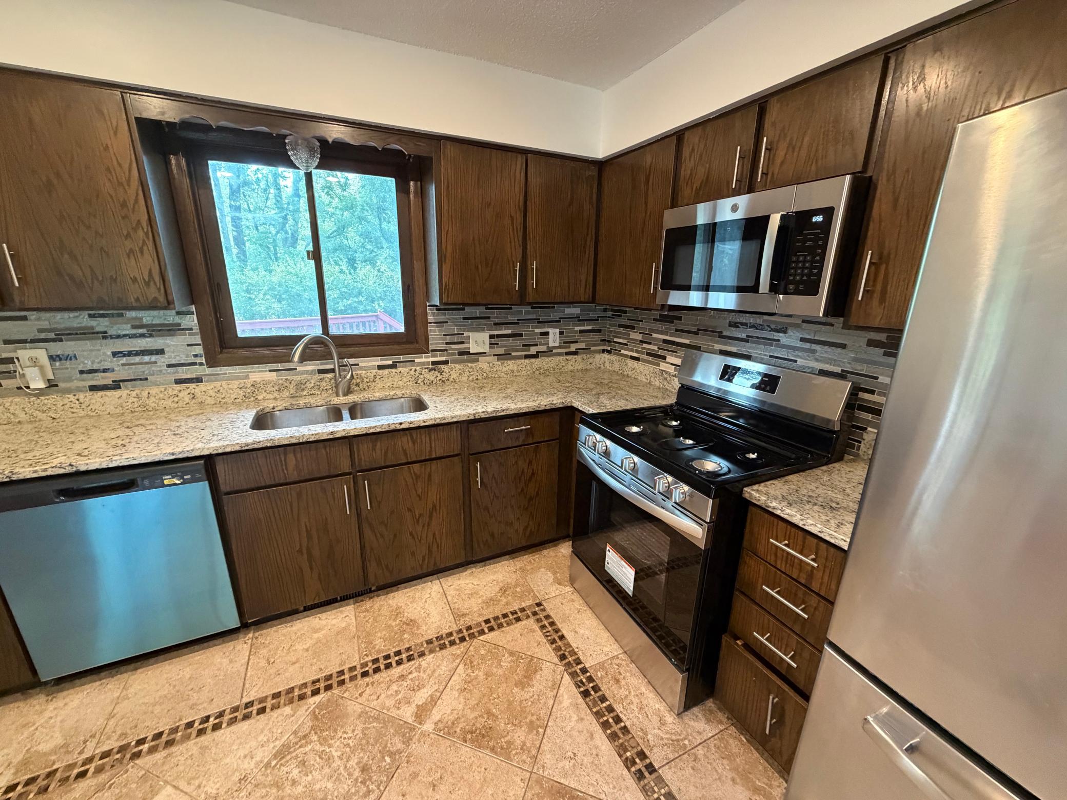 View of Residential at 404 Cimarron Road, Apple Valley MN 55124, Apple Valley (6 of 24) - Mike Wilen | Minnesota Team Real Estate