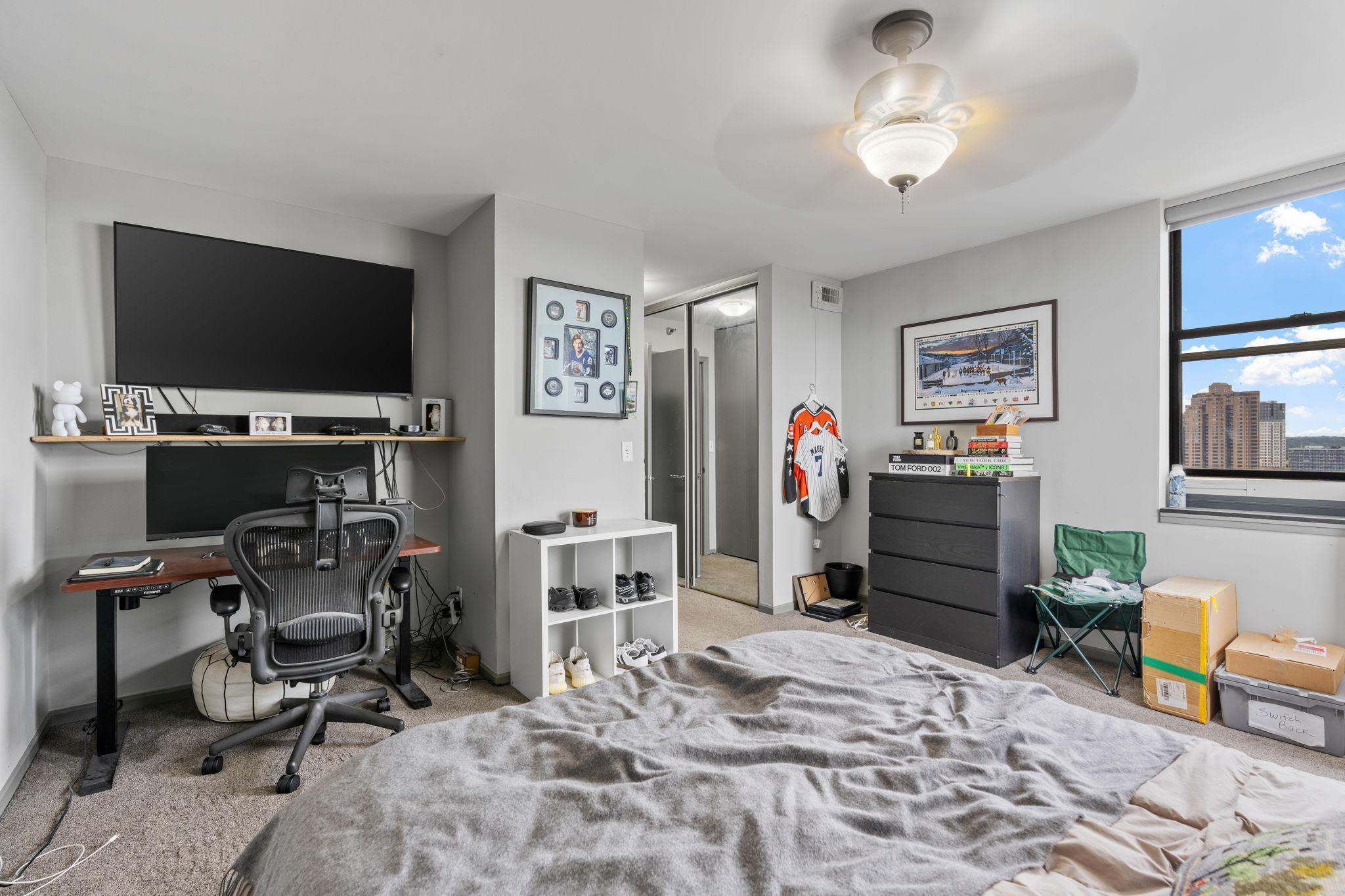 View of Residential at 401 1st Street #1702, Minneapolis MN 55401, Minneapolis (29 of 45) - Mike Wilen | Minnesota Team Real Estate