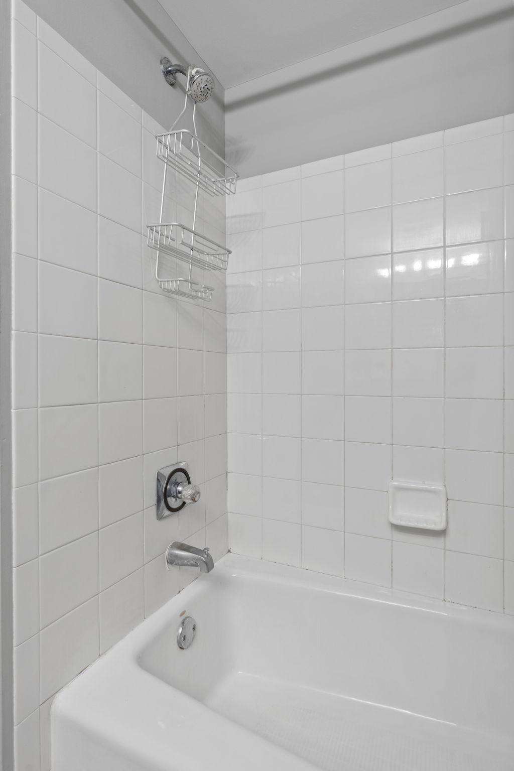 View of Residential at 401 1st Street #1702, Minneapolis MN 55401, Minneapolis (26 of 45) - Mike Wilen | Minnesota Team Real Estate