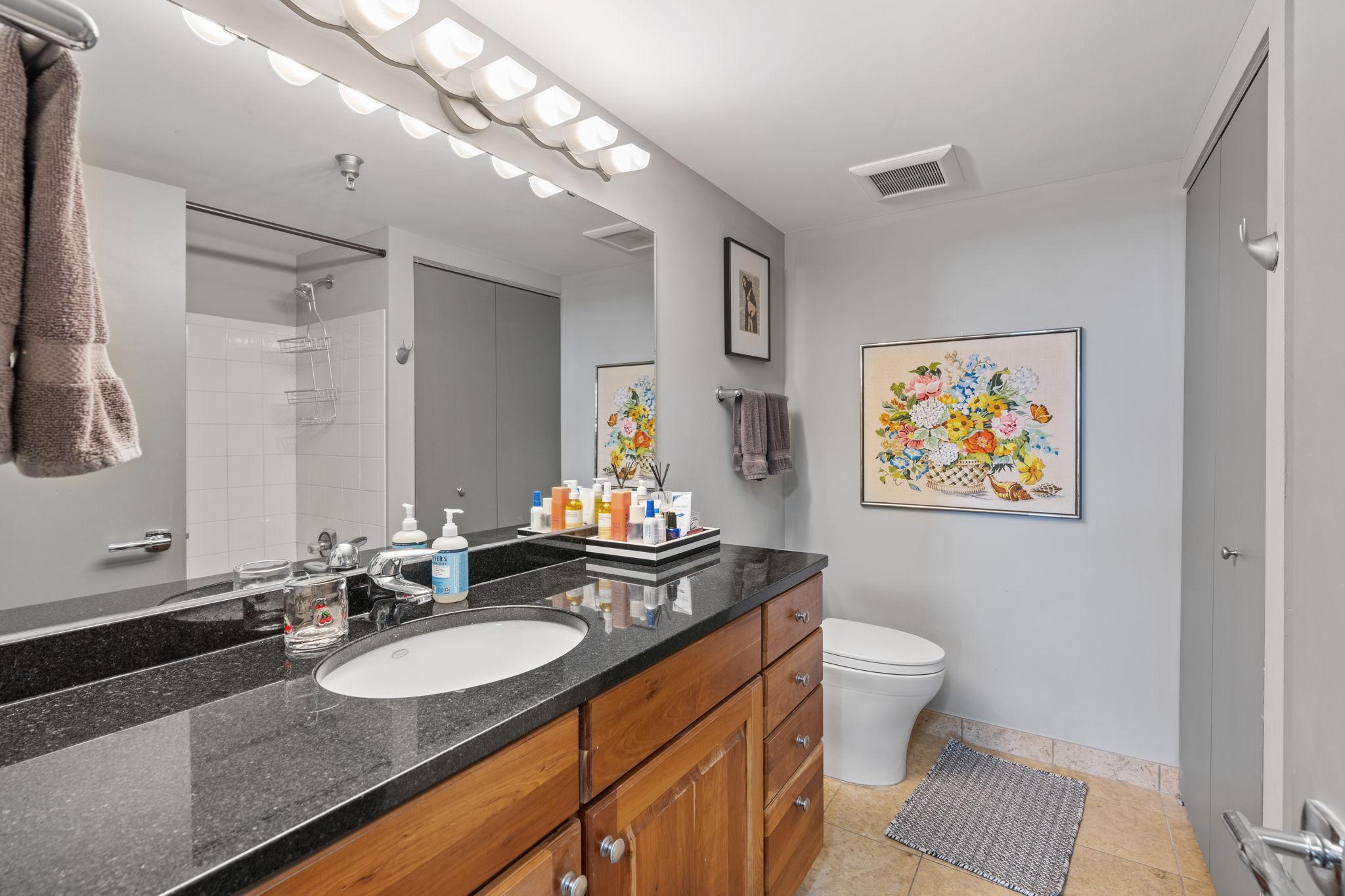 View of Residential at 401 1st Street #1702, Minneapolis MN 55401, Minneapolis (25 of 45) - Mike Wilen | Minnesota Team Real Estate