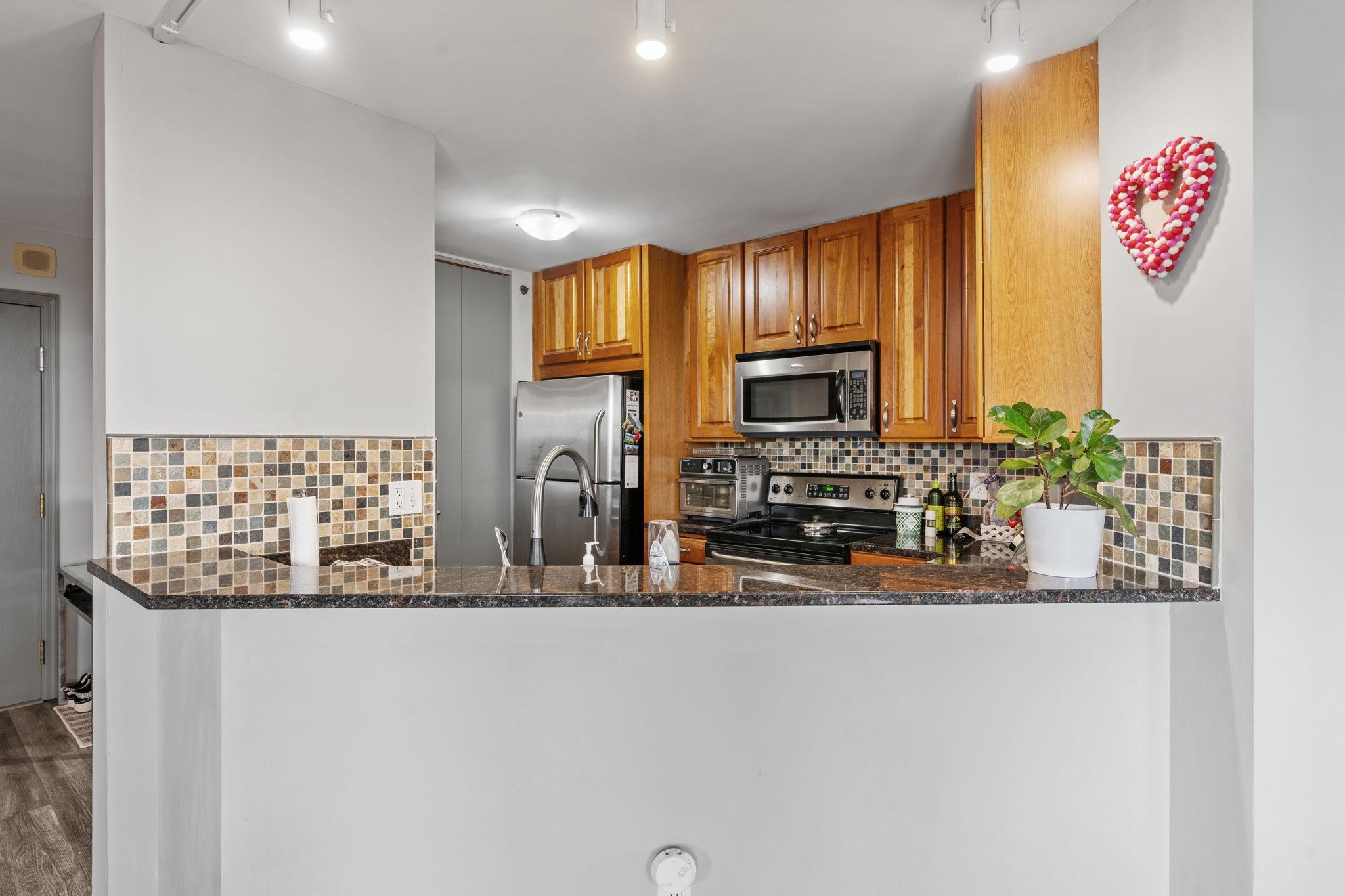 View of Residential at 401 1st Street #1702, Minneapolis MN 55401, Minneapolis (17 of 45) - Mike Wilen | Minnesota Team Real Estate