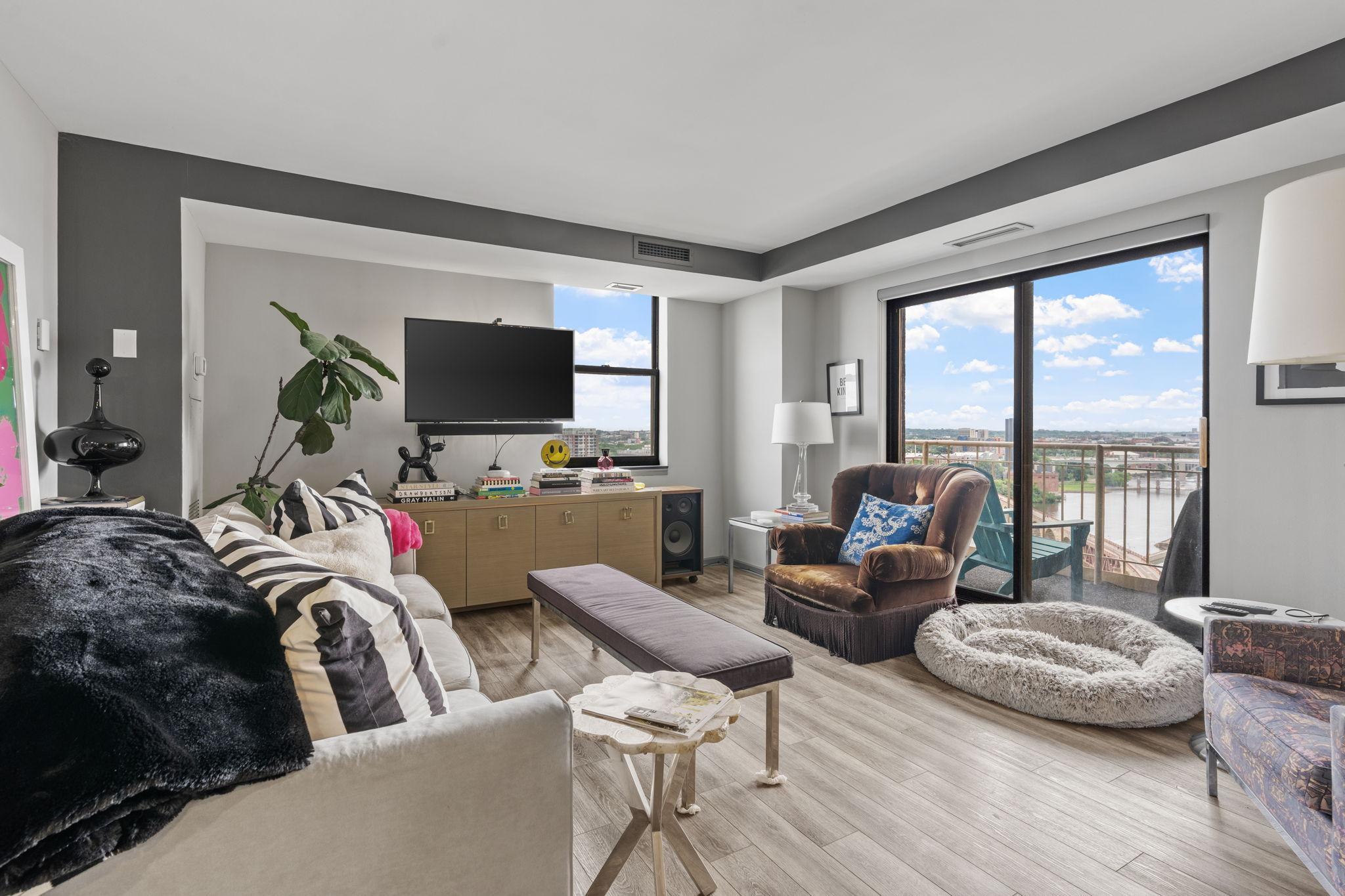 View of Residential at 401 1st Street #1702, Minneapolis MN 55401, Minneapolis (5 of 45) - Mike Wilen | Minnesota Team Real Estate