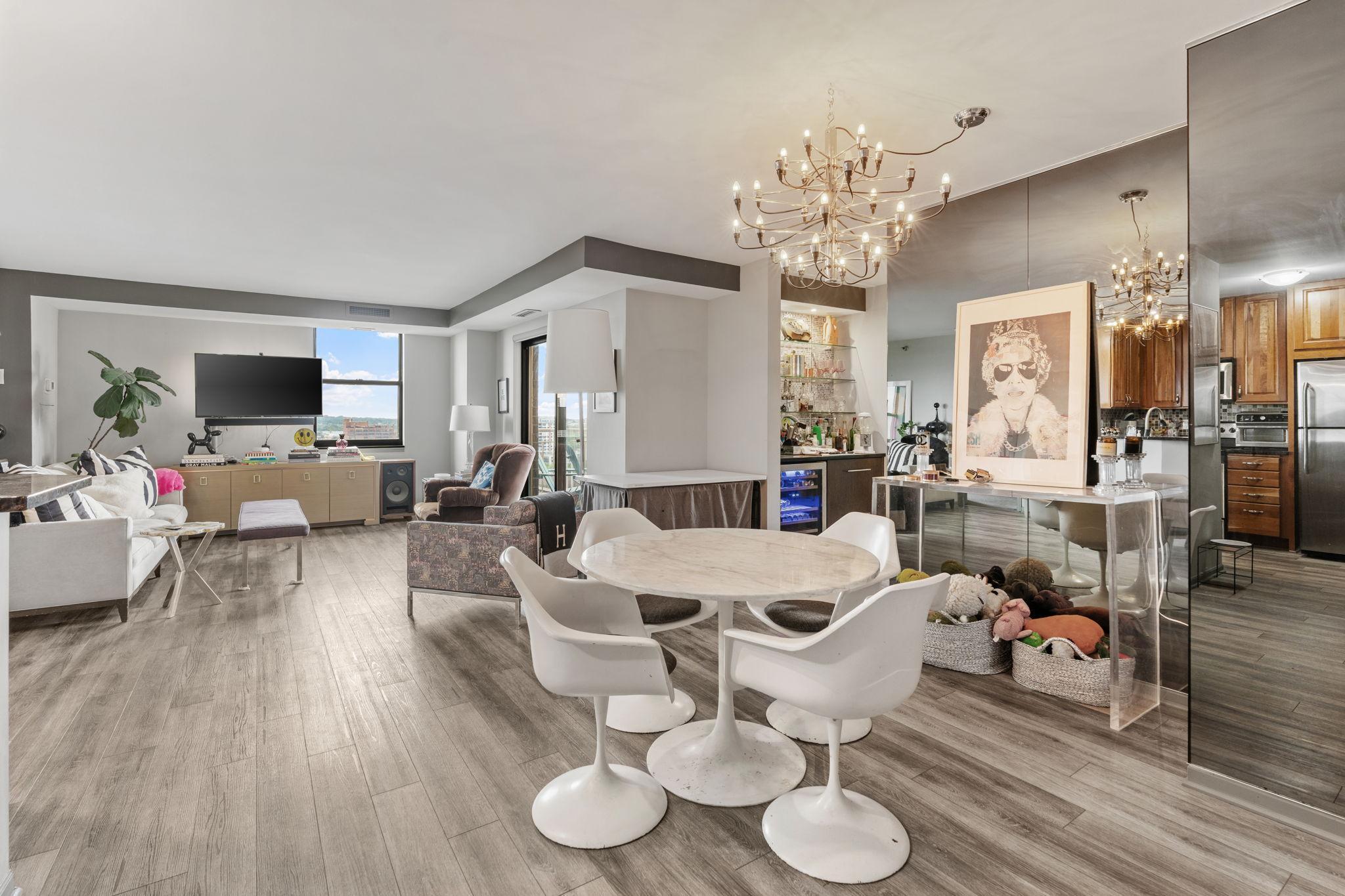 View of Residential at 401 1st Street #1702, Minneapolis MN 55401, Minneapolis (11 of 45) - Mike Wilen | Minnesota Team Real Estate
