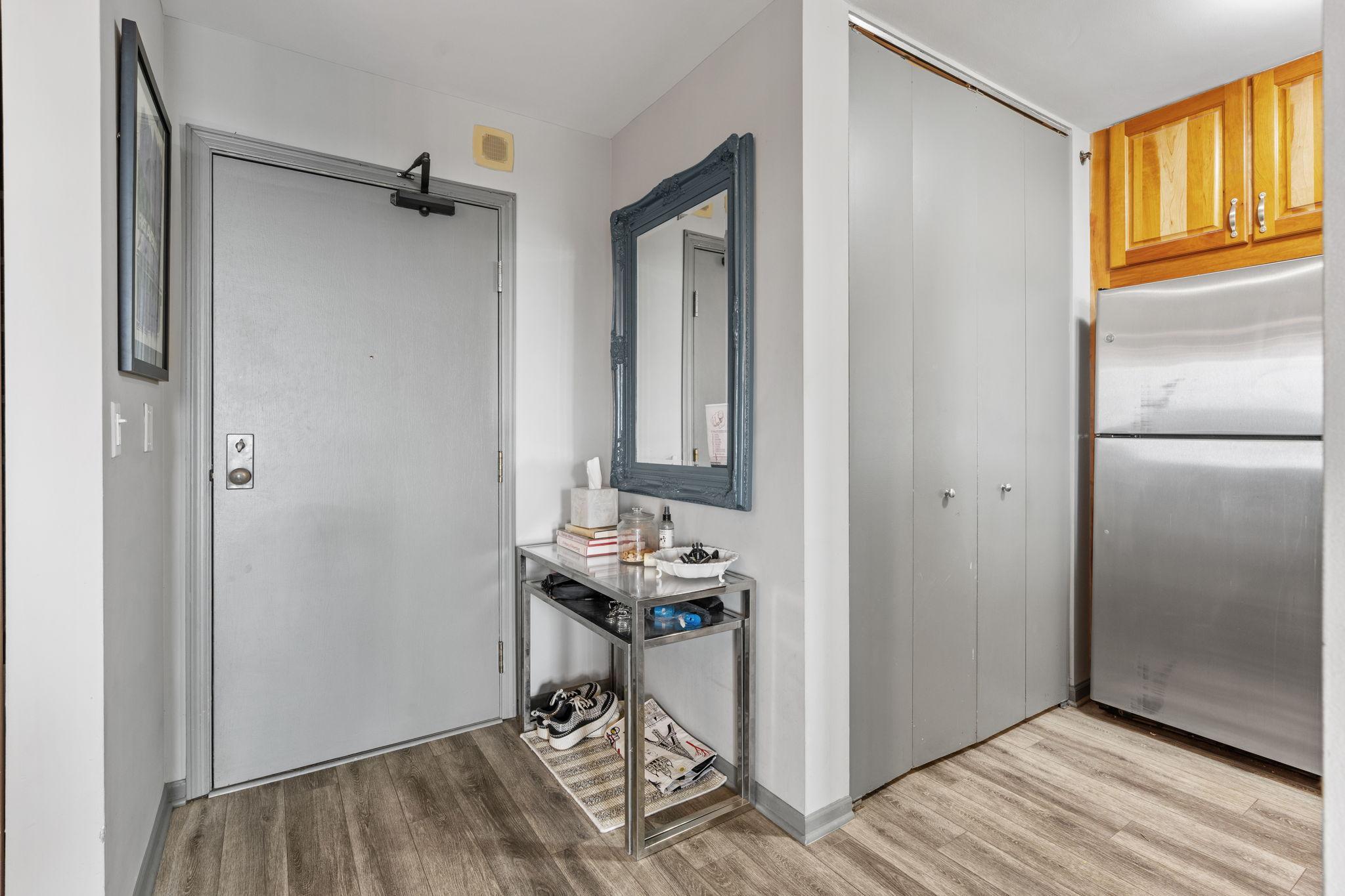 View of Residential at 401 1st Street #1702, Minneapolis MN 55401, Minneapolis (14 of 45) - Mike Wilen | Minnesota Team Real Estate