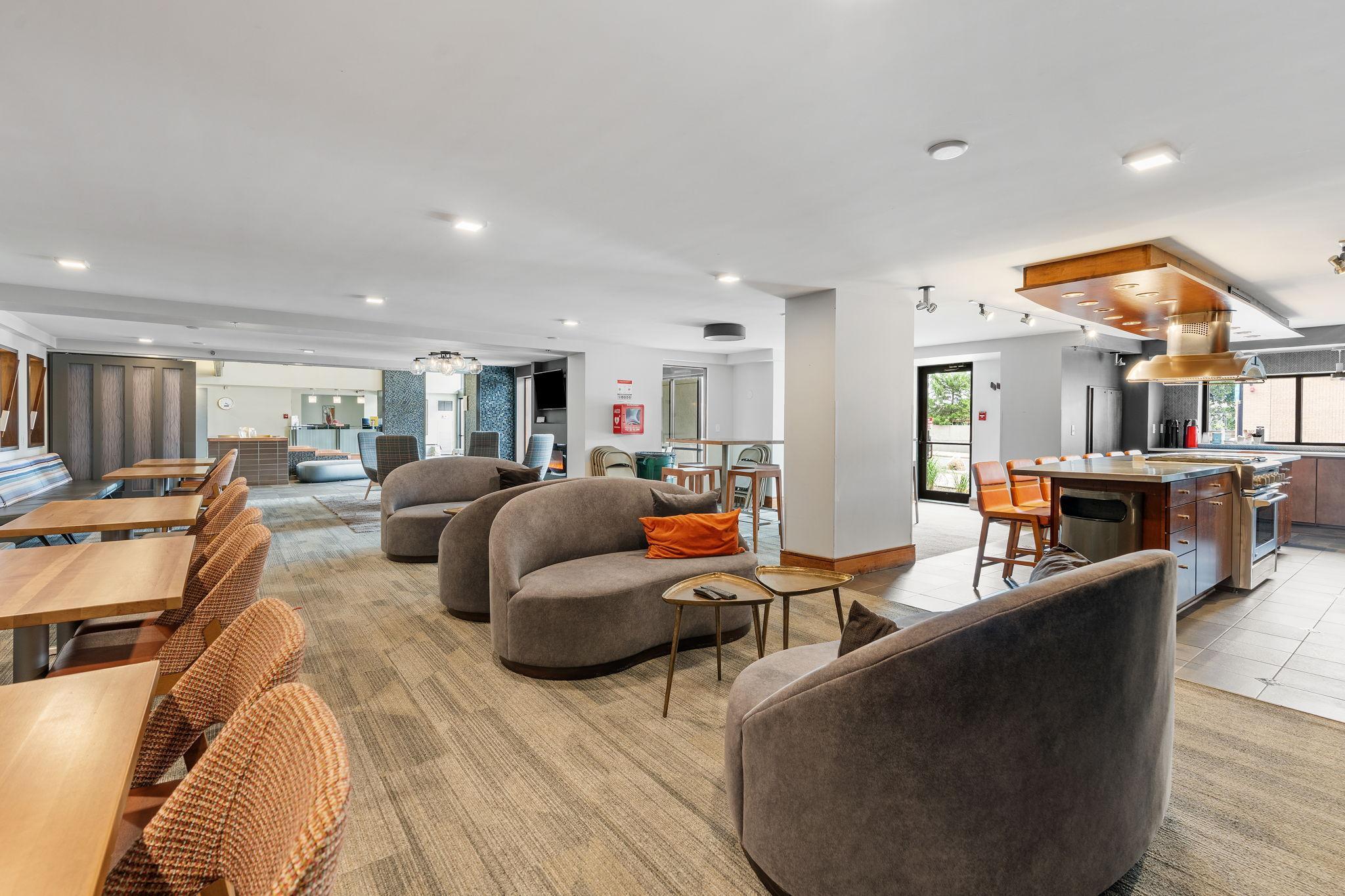 View of Residential at 401 1st Street #1702, Minneapolis MN 55401, Minneapolis (44 of 45) - Mike Wilen | Minnesota Team Real Estate