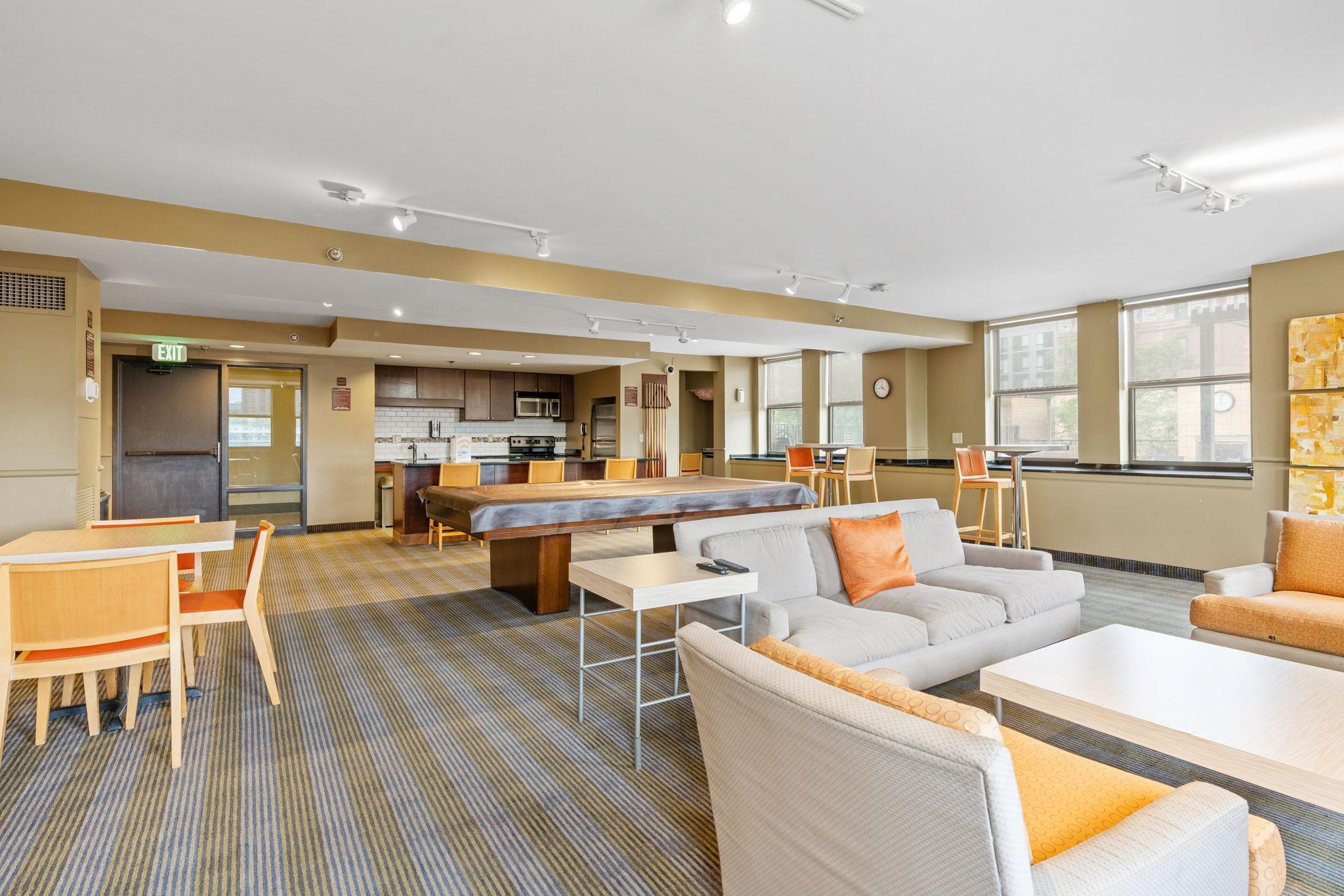 View of Residential at 401 1st Street #1702, Minneapolis MN 55401, Minneapolis (41 of 45) - Mike Wilen | Minnesota Team Real Estate