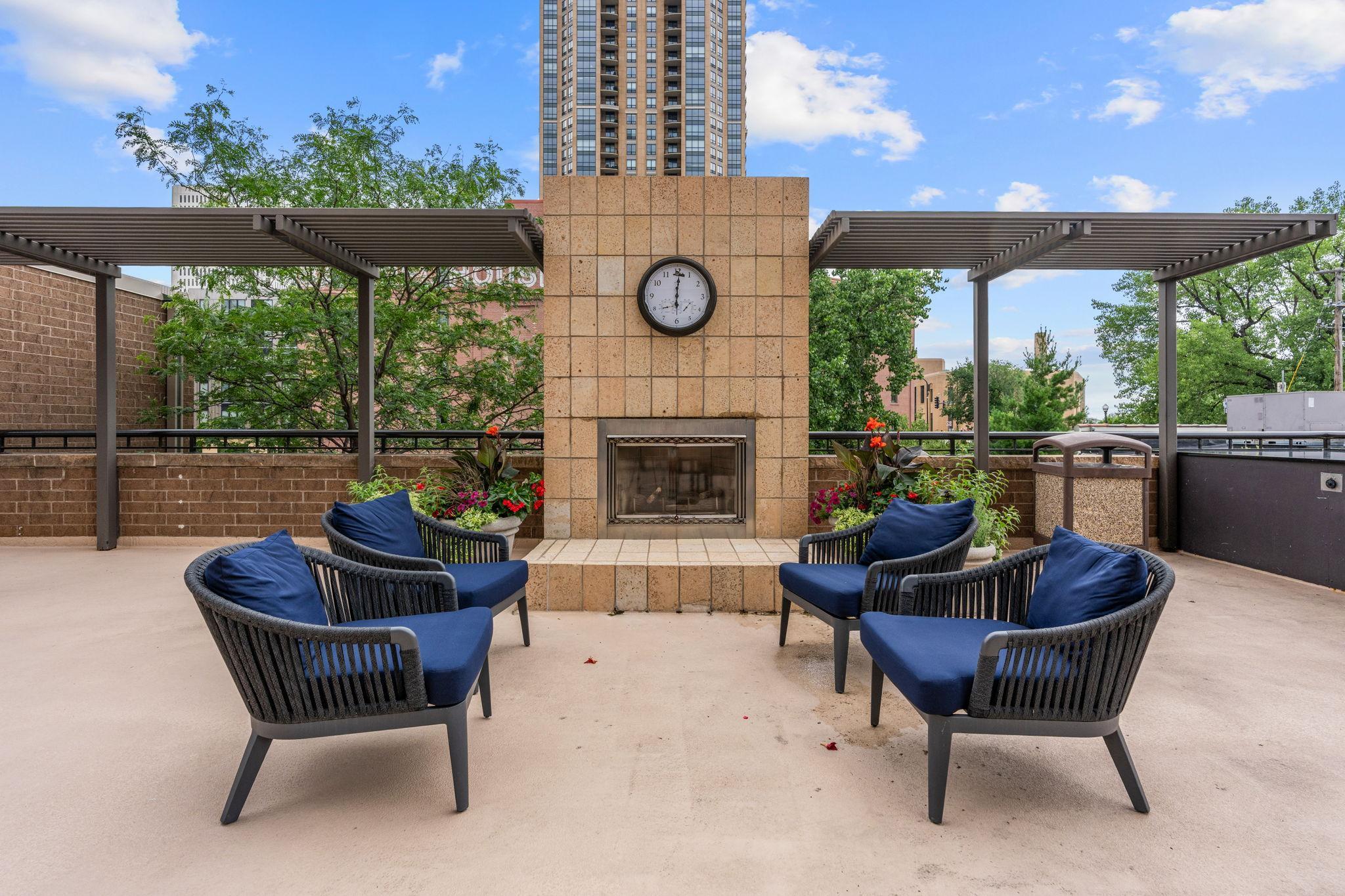 View of Residential at 401 1st Street #1702, Minneapolis MN 55401, Minneapolis (36 of 45) - Mike Wilen | Minnesota Team Real Estate