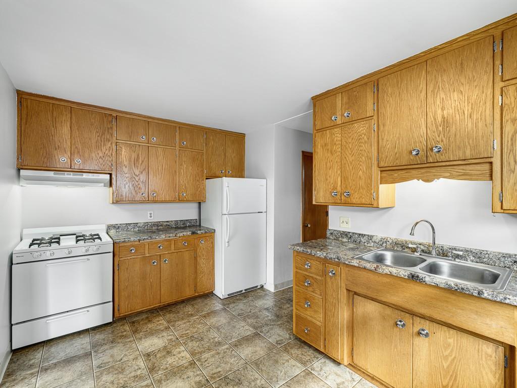 View of Residential Income at 1681 Dayton Avenue, Saint Paul MN 55104, Saint Paul (3 of 16) - Mike Wilen | Minnesota Team Real Estate