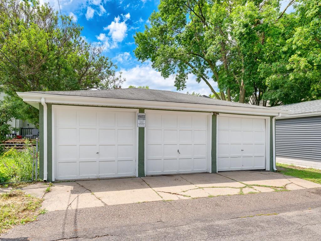 View of Residential Income at 1681 Dayton Avenue, Saint Paul MN 55104, Saint Paul (12 of 16) - Mike Wilen | Minnesota Team Real Estate