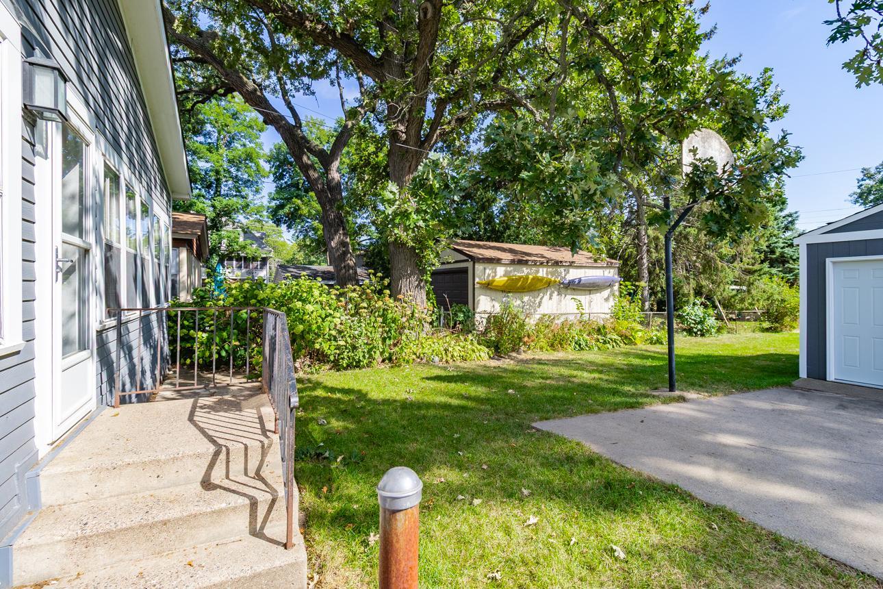 View of Residential at 1714 Hewitt Avenue, Saint Paul MN 55104, Saint Paul (23 of 29) - Mike Wilen | Minnesota Team Real Estate