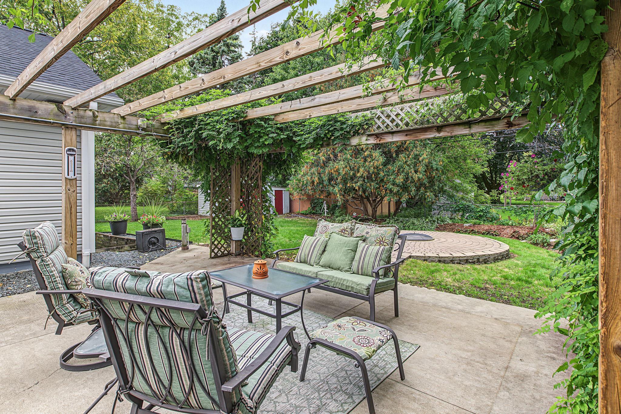 View of Residential at 1947 Arona Street, Roseville MN 55113, Roseville (33 of 45) - Mike Wilen | Minnesota Team Real Estate