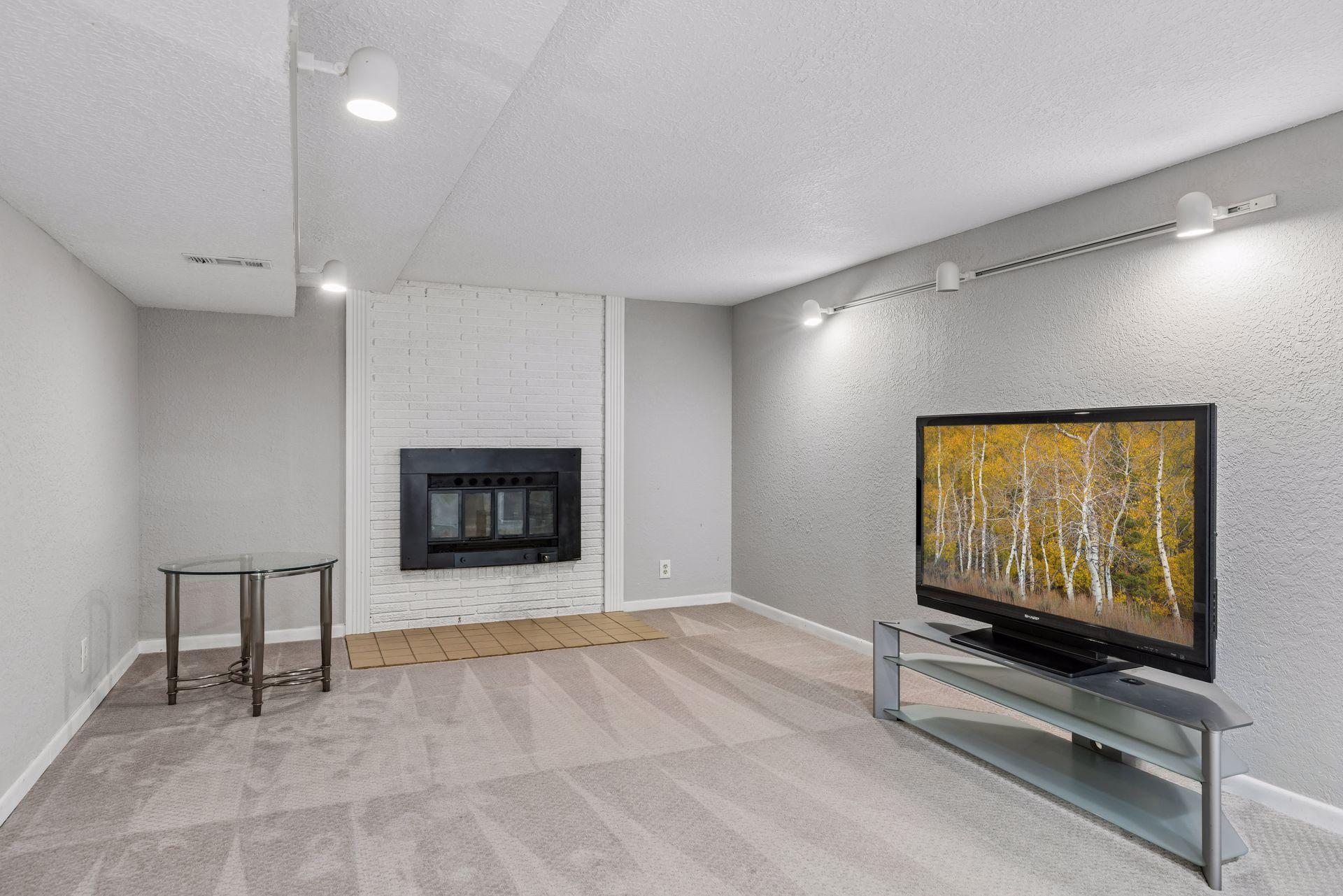 View of Residential at 6625 Wyoming Avenue, Brooklyn Park MN 55428, Brooklyn Park (24 of 40) - Mike Wilen | Minnesota Team Real Estate