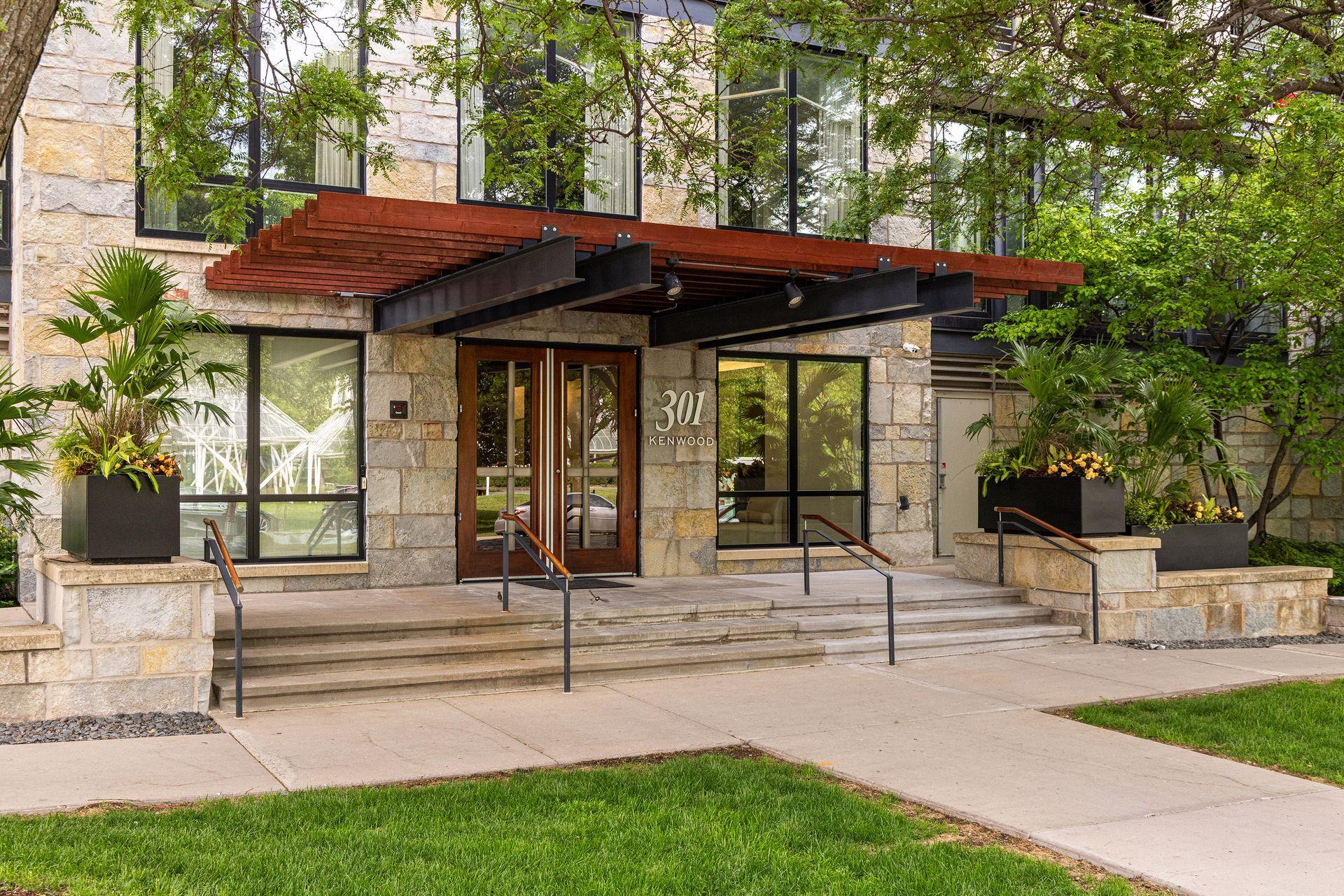 View of Residential at 301 Kenwood Parkway #600, Minneapolis MN 55403, Minneapolis (26 of 43) - Mike Wilen | Minnesota Team Real Estate