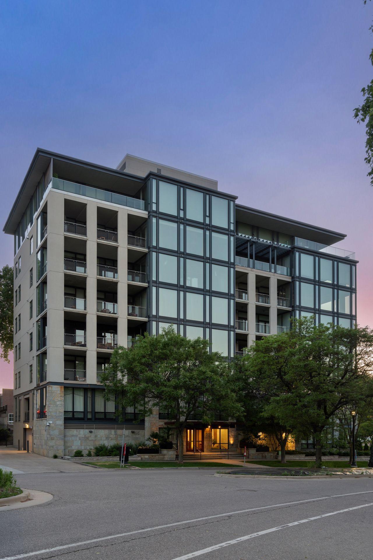 View of Residential at 301 Kenwood Parkway #600, Minneapolis MN 55403, Minneapolis (32 of 43) - Mike Wilen | Minnesota Team Real Estate