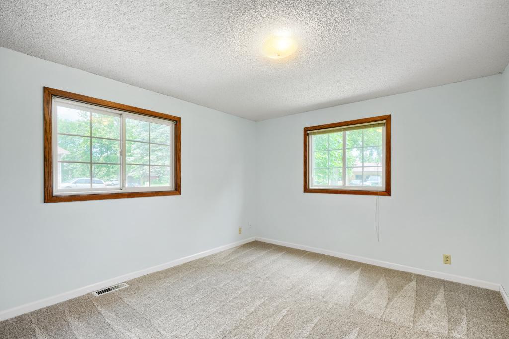 View of Residential at 9200 Harkness Avenue, Cottage Grove MN 55016, Cottage Grove (10 of 17) - Mike Wilen | Minnesota Team Real Estate