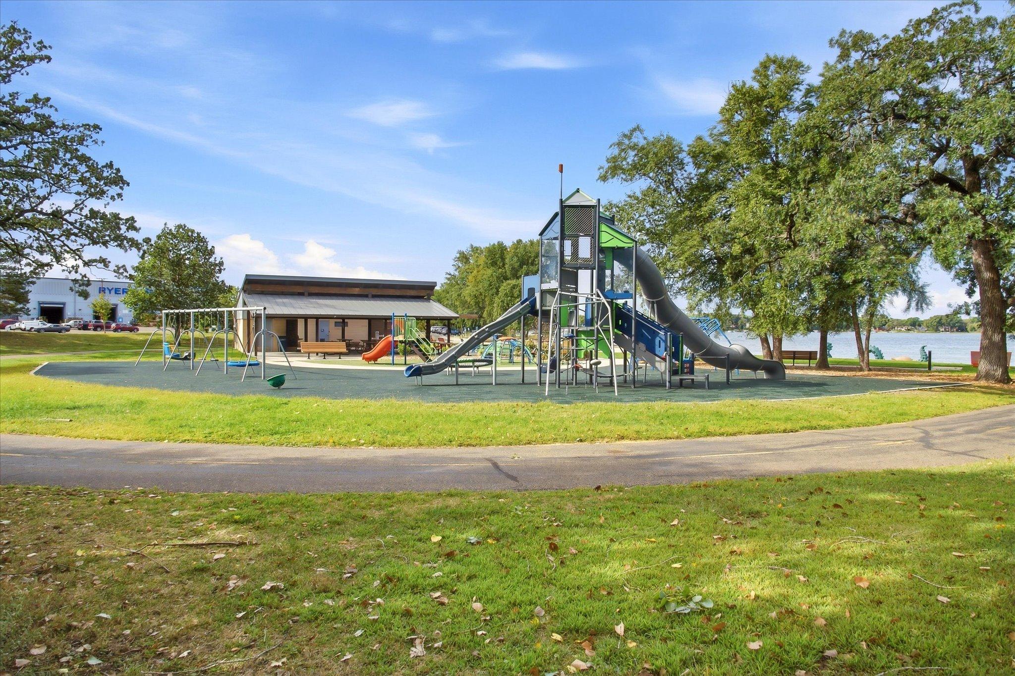 View of Residential at 2280 Medicine Lake Boulevard, Plymouth MN 55441, Plymouth (37 of 46) - Mike Wilen | Minnesota Team Real Estate