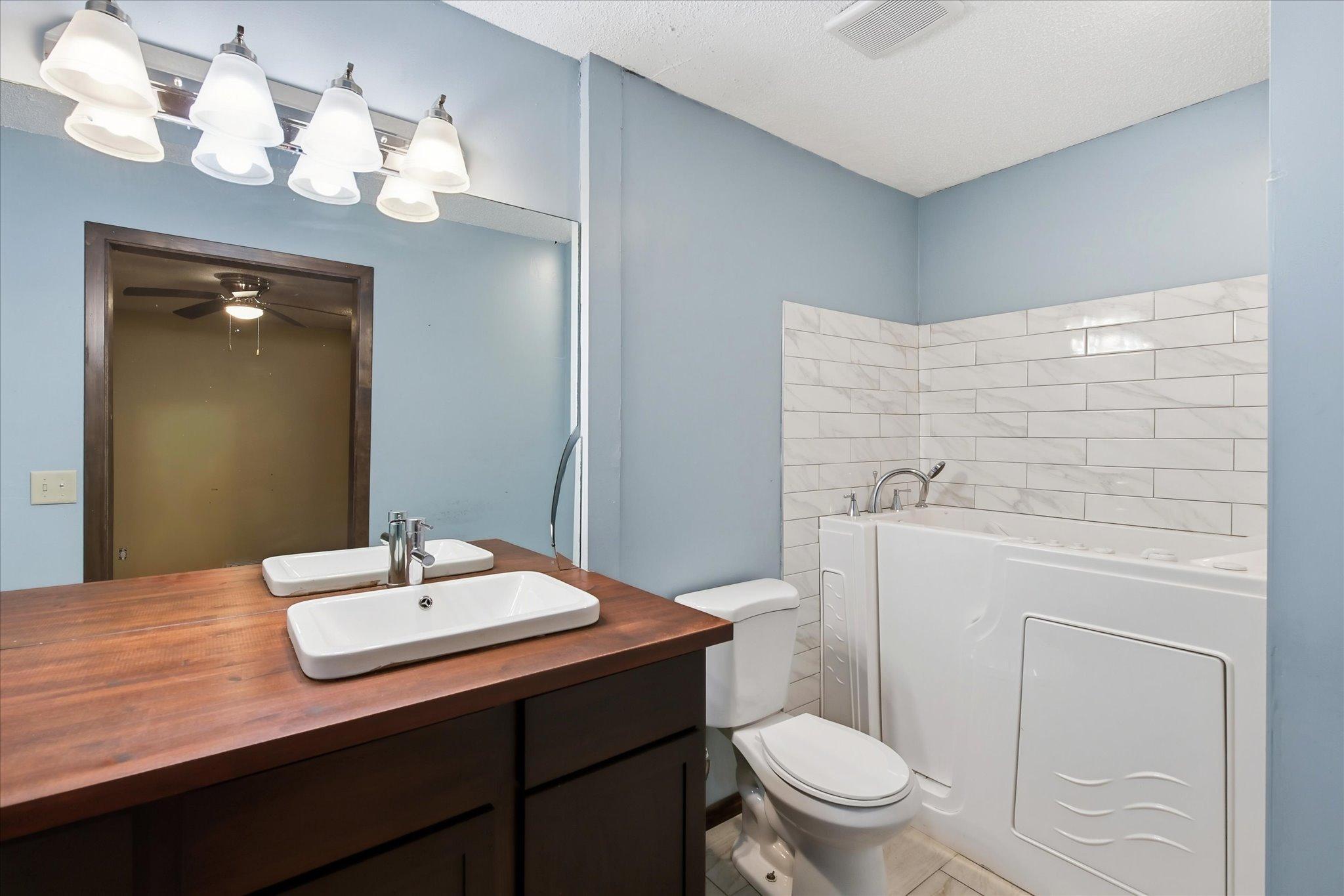 View of Residential at 2280 Medicine Lake Boulevard, Plymouth MN 55441, Plymouth (11 of 46) - Mike Wilen | Minnesota Team Real Estate