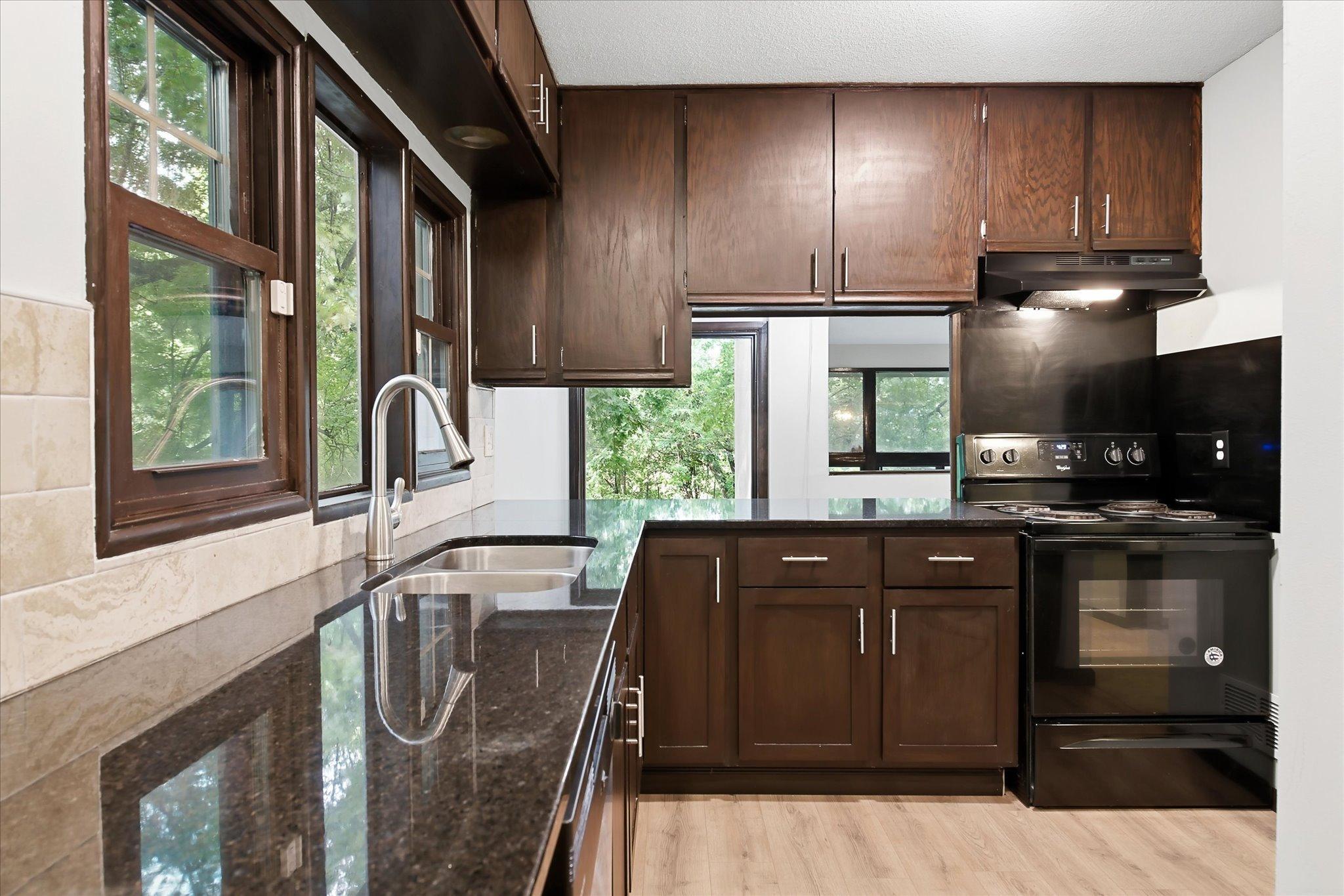 View of Residential at 2280 Medicine Lake Boulevard, Plymouth MN 55441, Plymouth (7 of 46) - Mike Wilen | Minnesota Team Real Estate