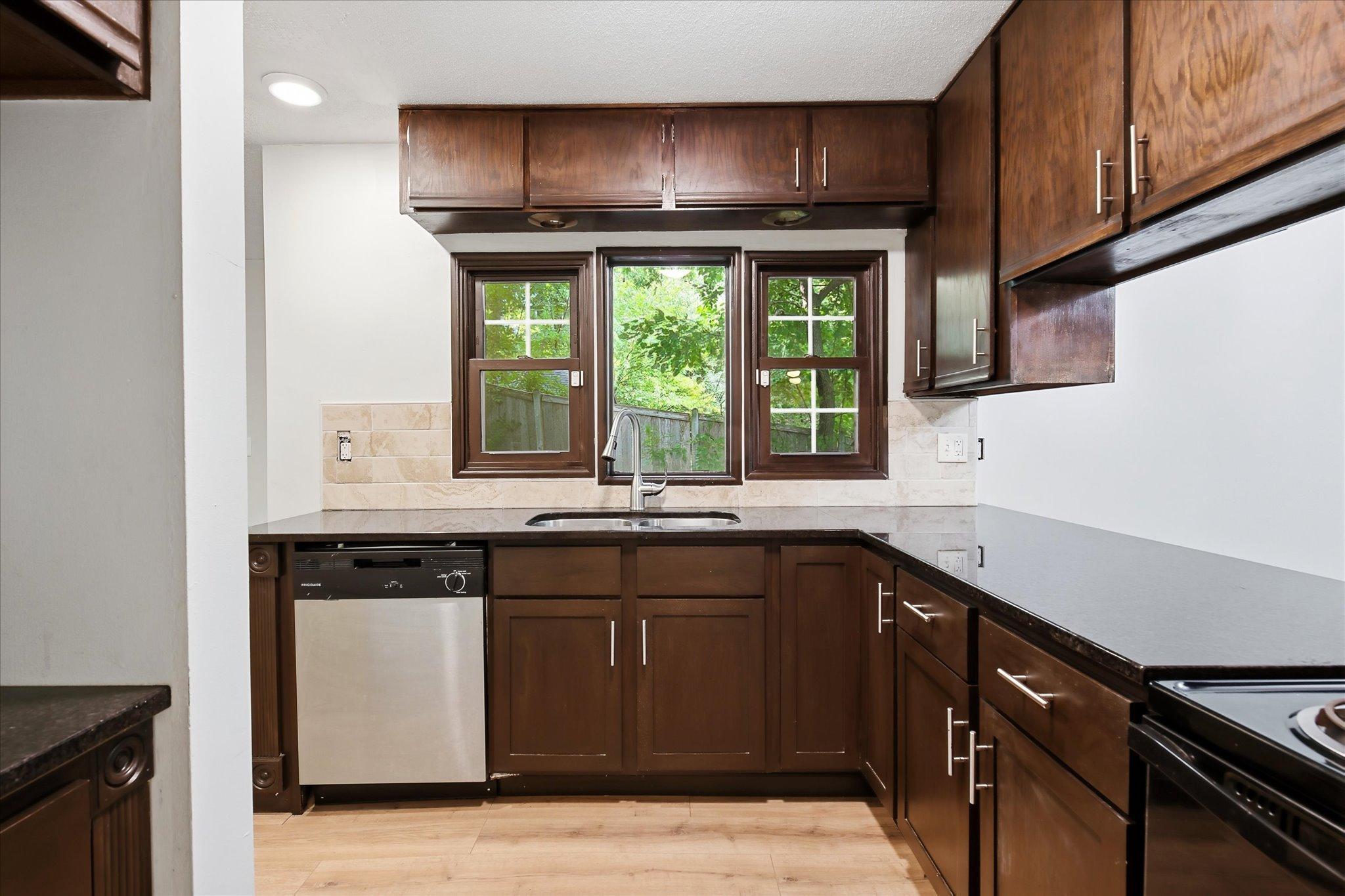 View of Residential at 2280 Medicine Lake Boulevard, Plymouth MN 55441, Plymouth (23 of 46) - Mike Wilen | Minnesota Team Real Estate