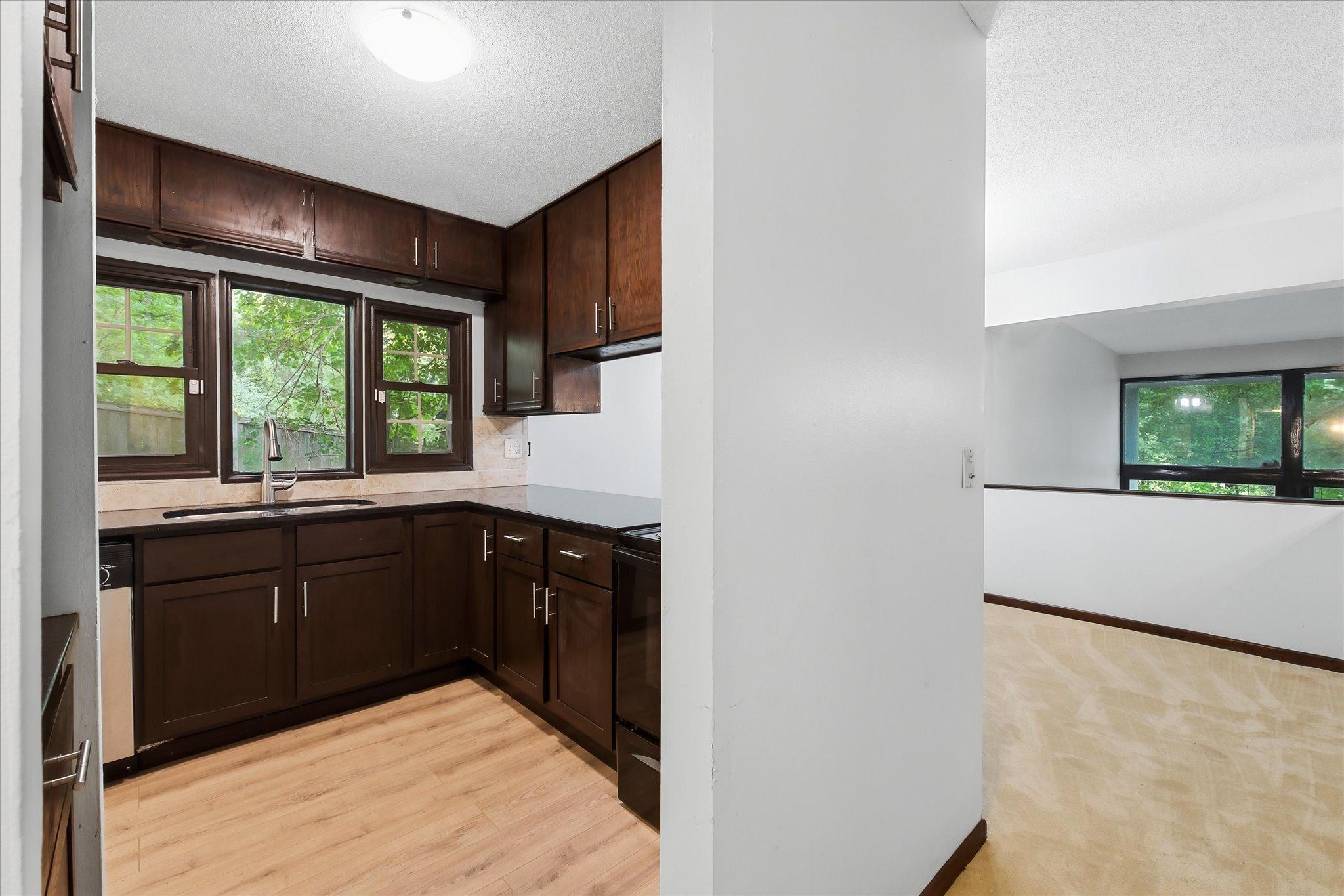 View of Residential at 2280 Medicine Lake Boulevard, Plymouth MN 55441, Plymouth (22 of 46) - Mike Wilen | Minnesota Team Real Estate