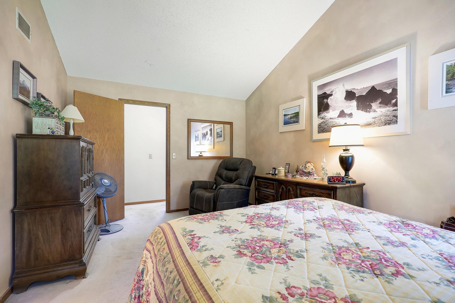 View of Residential at 14389 Bedford Drive, Eden Prairie MN 55346, Eden Prairie (35 of 60) - Mike Wilen | Minnesota Team Real Estate
