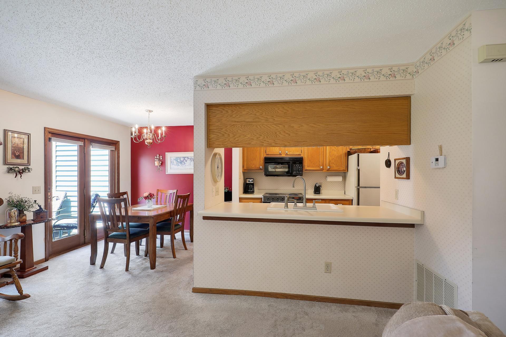View of Residential at 14389 Bedford Drive, Eden Prairie MN 55346, Eden Prairie (17 of 60) - Mike Wilen | Minnesota Team Real Estate