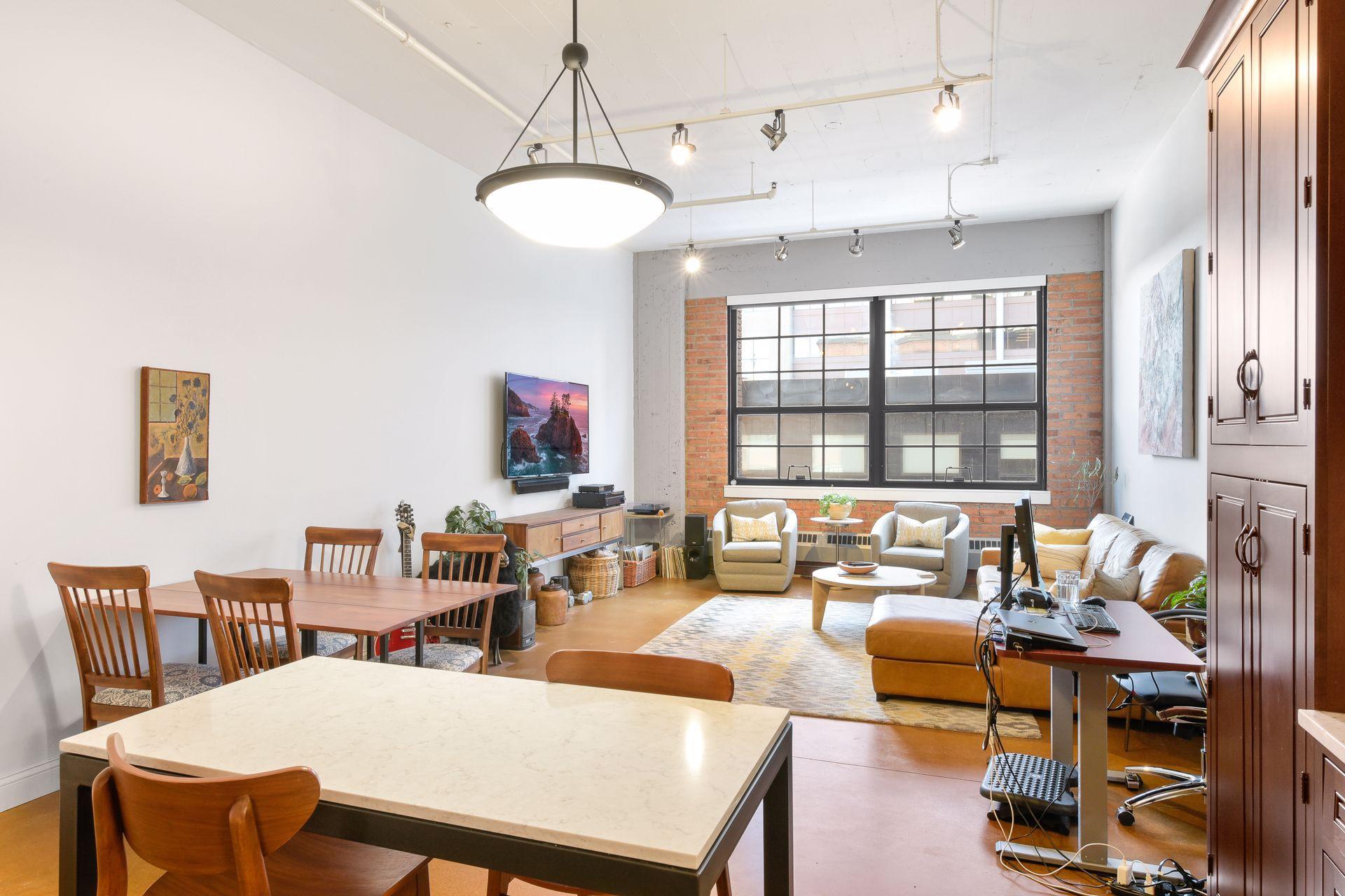 View of Residential at 250 Park Avenue #404, Minneapolis MN 55415, Minneapolis (7 of 23) - Mike Wilen | Minnesota Team Real Estate