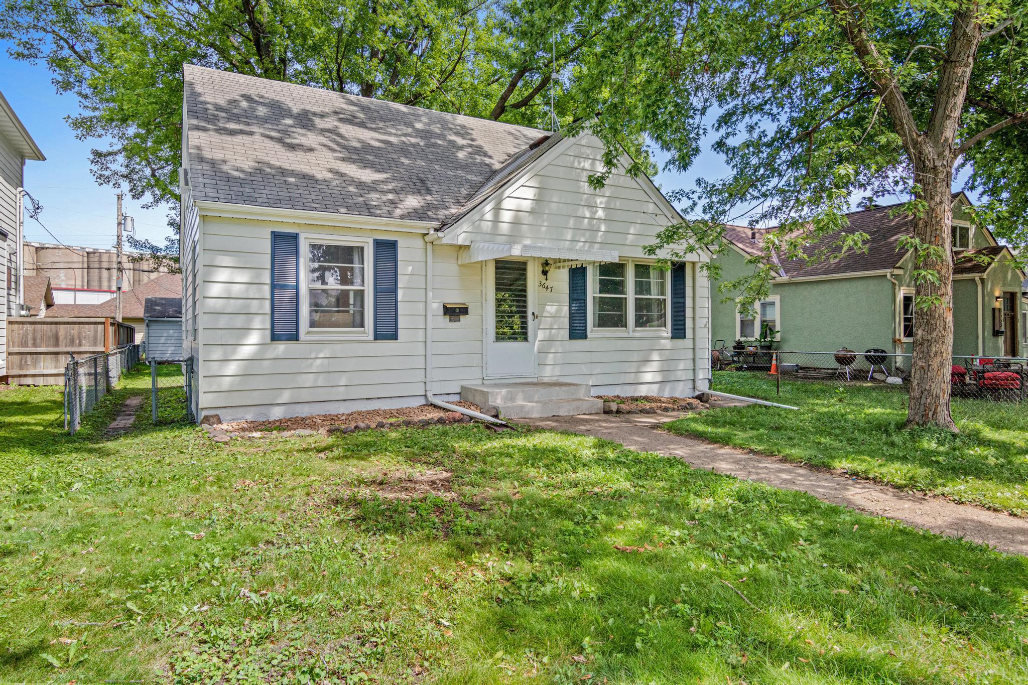 View of Residential at 3647 28th Avenue, Minneapolis MN 55406, Minneapolis (2 of 28) - Mike Wilen | Minnesota Team Real Estate