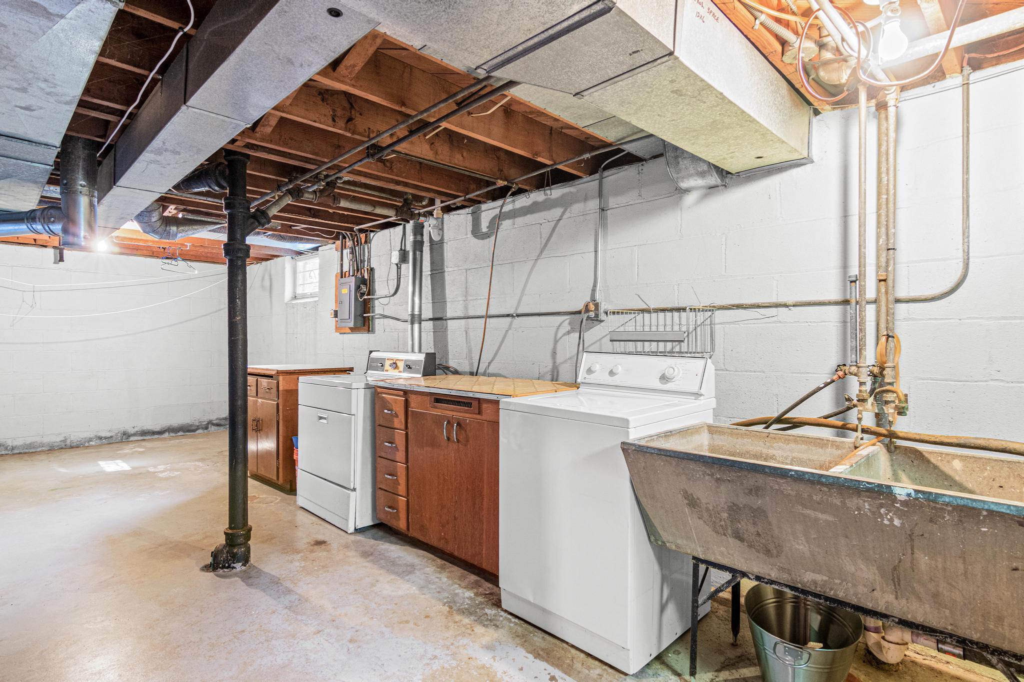 View of Residential at 3647 28th Avenue, Minneapolis MN 55406, Minneapolis (23 of 28) - Mike Wilen | Minnesota Team Real Estate