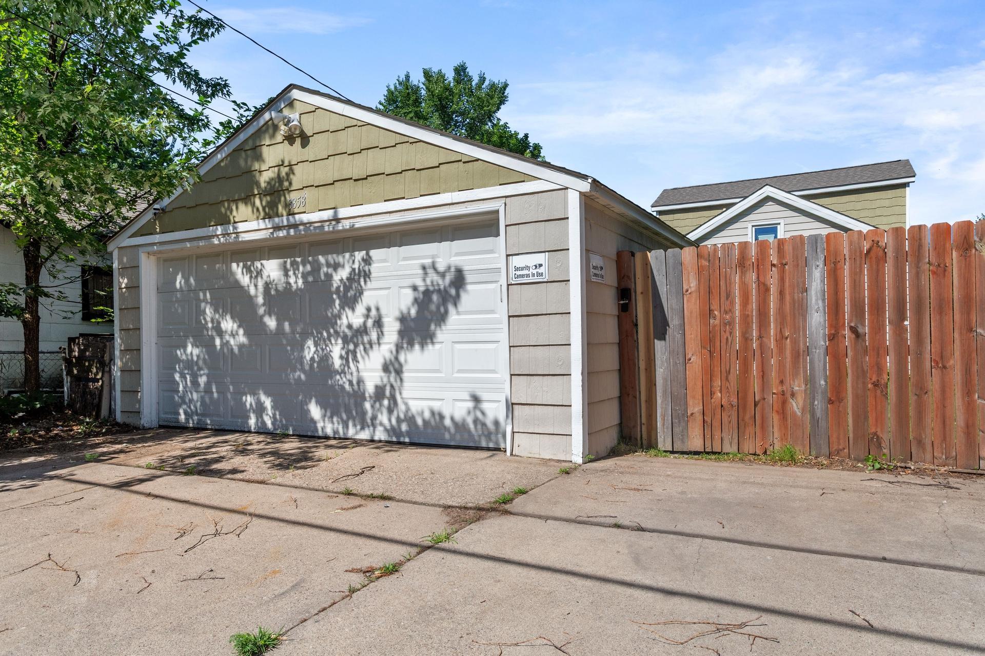 View of Residential at 3858 Fremont Avenue, Minneapolis MN 55412, Minneapolis (16 of 17) - Mike Wilen | Minnesota Team Real Estate
