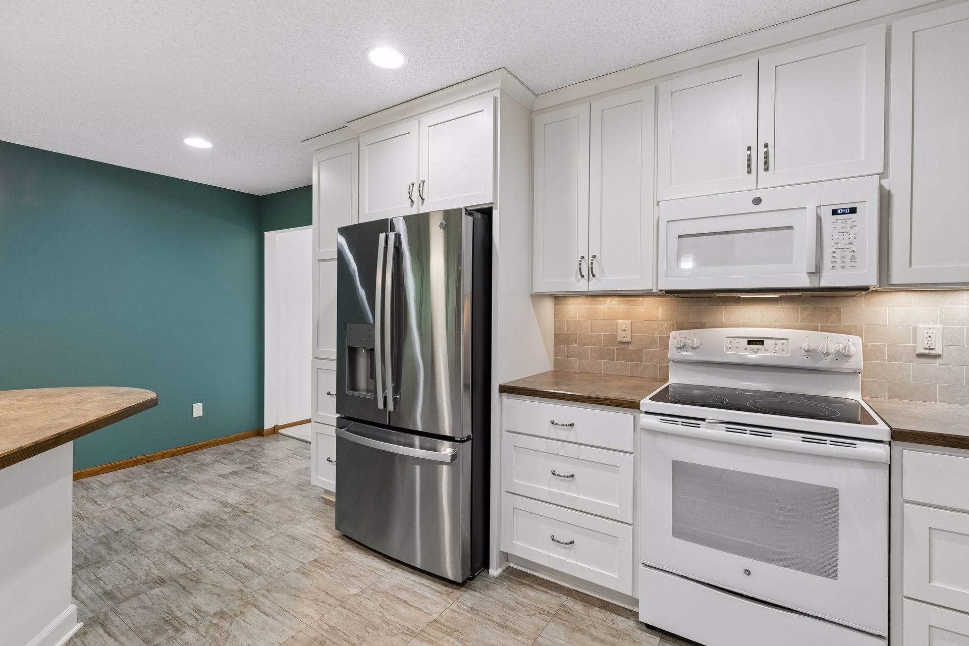 View of Residential at 13410 Parkwood Drive, Burnsville MN 55337, Burnsville (11 of 31) - Mike Wilen | Minnesota Team Real Estate