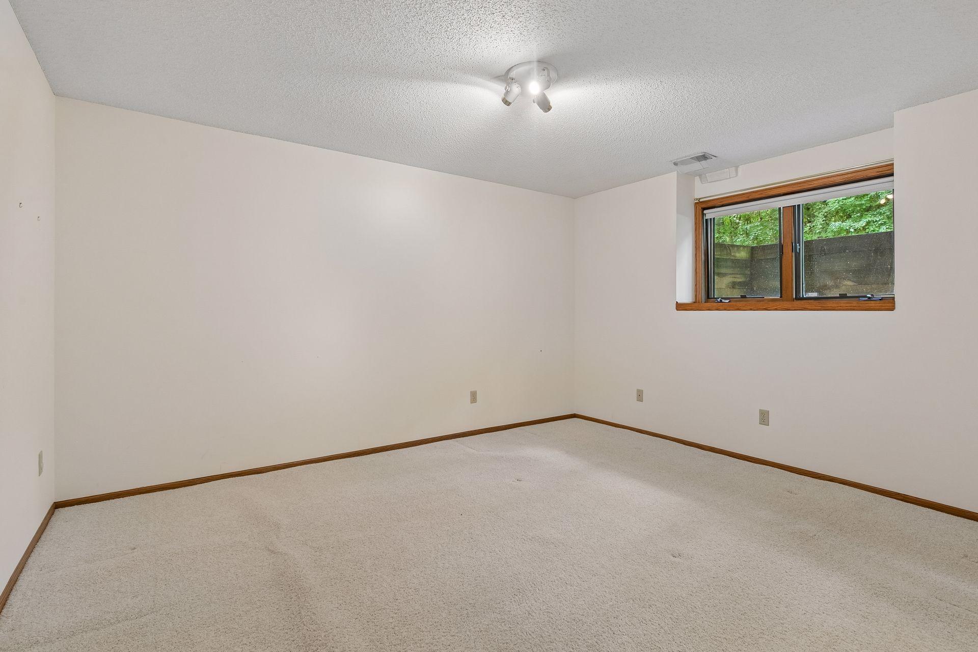 View of Residential at 13410 Parkwood Drive, Burnsville MN 55337, Burnsville (27 of 31) - Mike Wilen | Minnesota Team Real Estate