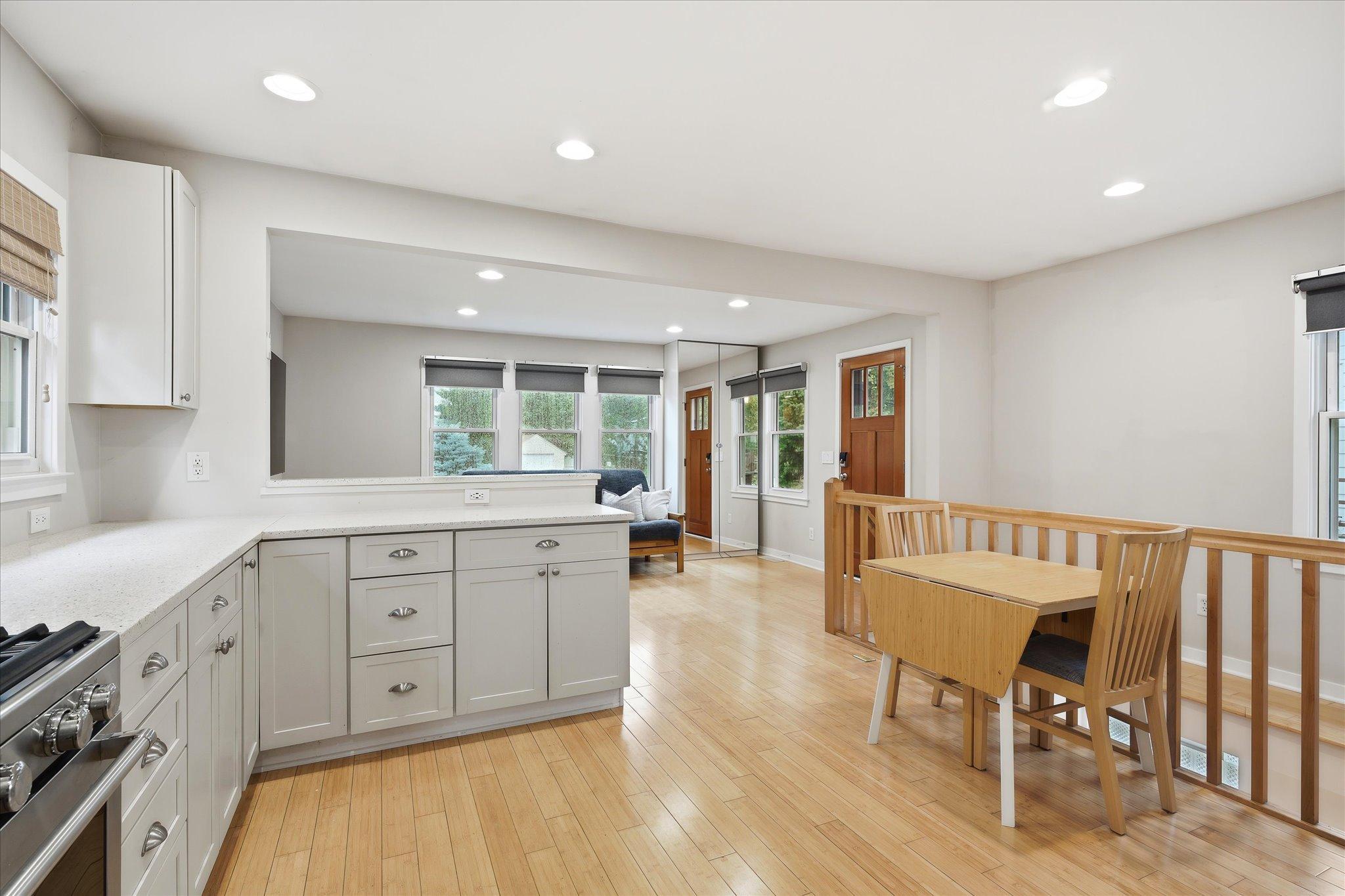 View of Residential at 1264 Hoyt Avenue, Saint Paul MN 55108, Saint Paul (7 of 27) - Mike Wilen | Minnesota Team Real Estate