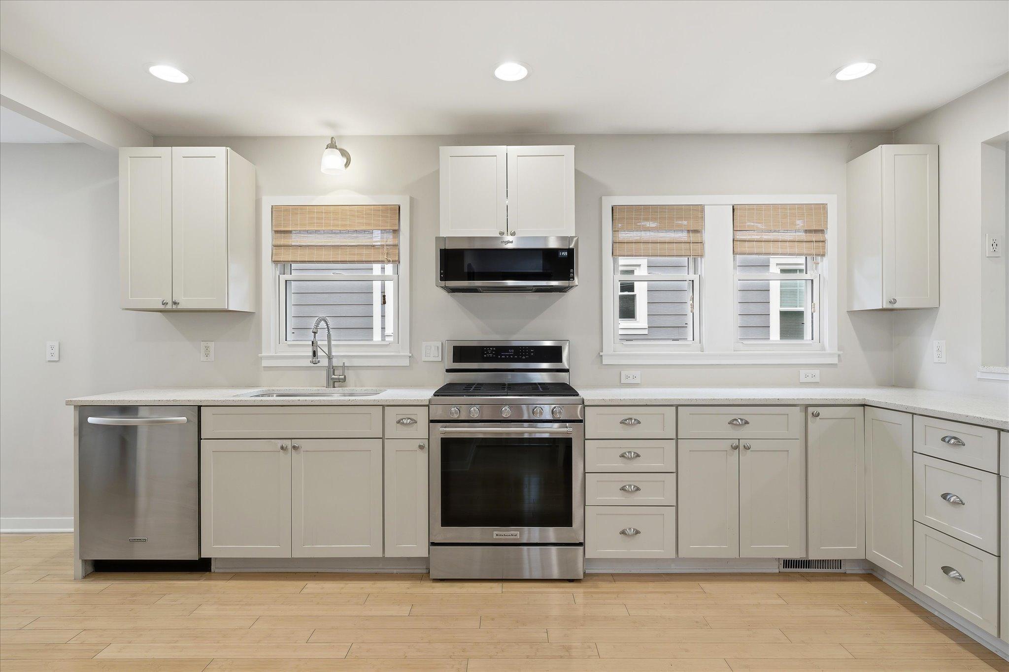 View of Residential at 1264 Hoyt Avenue, Saint Paul MN 55108, Saint Paul (6 of 27) - Mike Wilen | Minnesota Team Real Estate