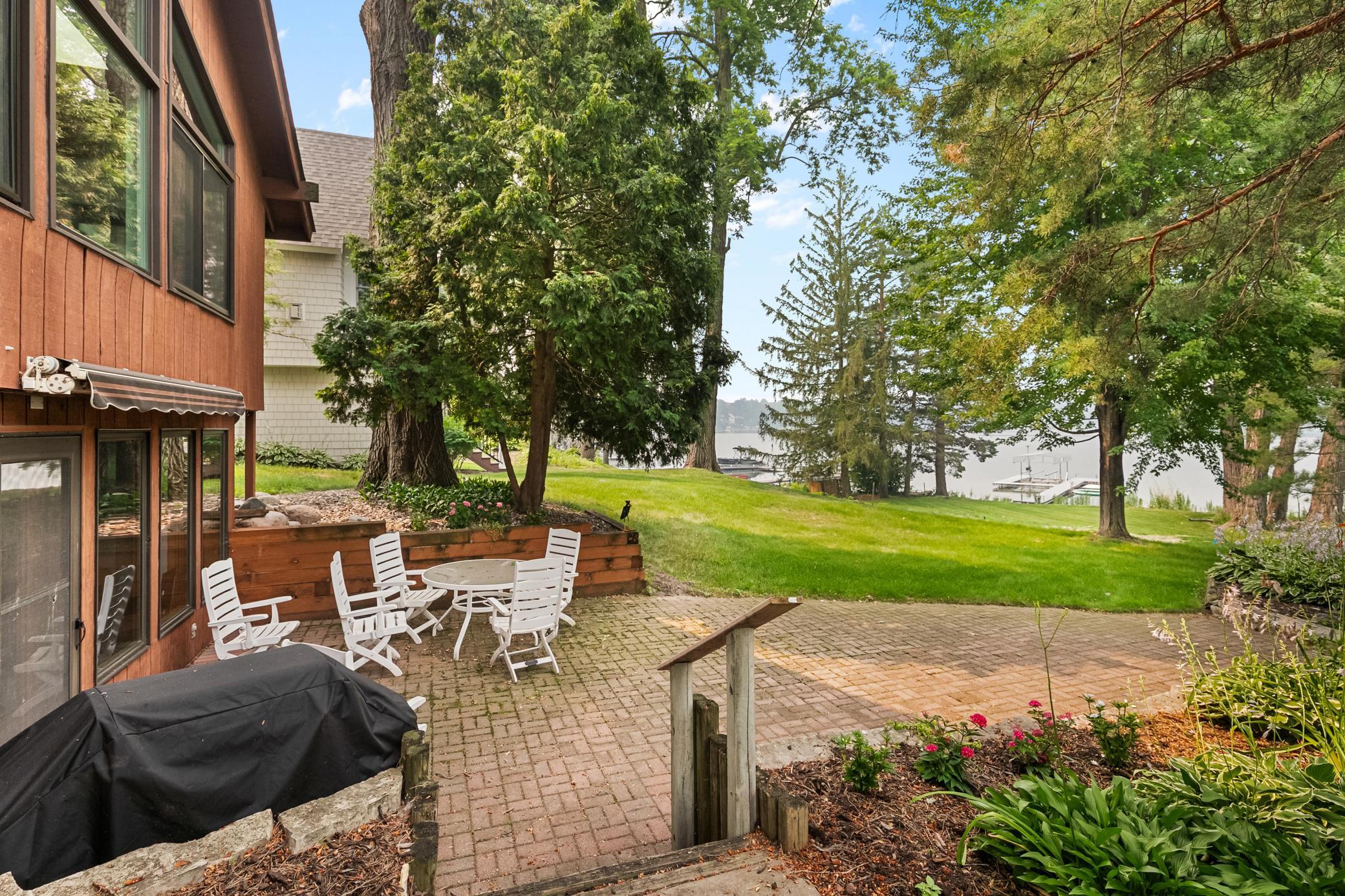 View of Residential at 5059 Alameda Street, Shoreview MN 55126, Shoreview (4 of 17) - Mike Wilen | Minnesota Team Real Estate