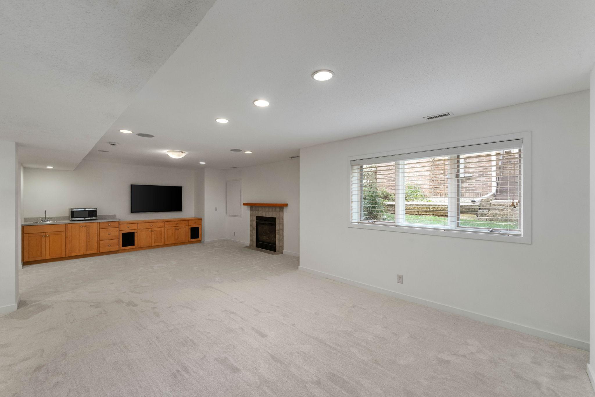 View of Residential at 506 River Street, Minneapolis MN 55401, Minneapolis (44 of 51) - Mike Wilen | Minnesota Team Real Estate