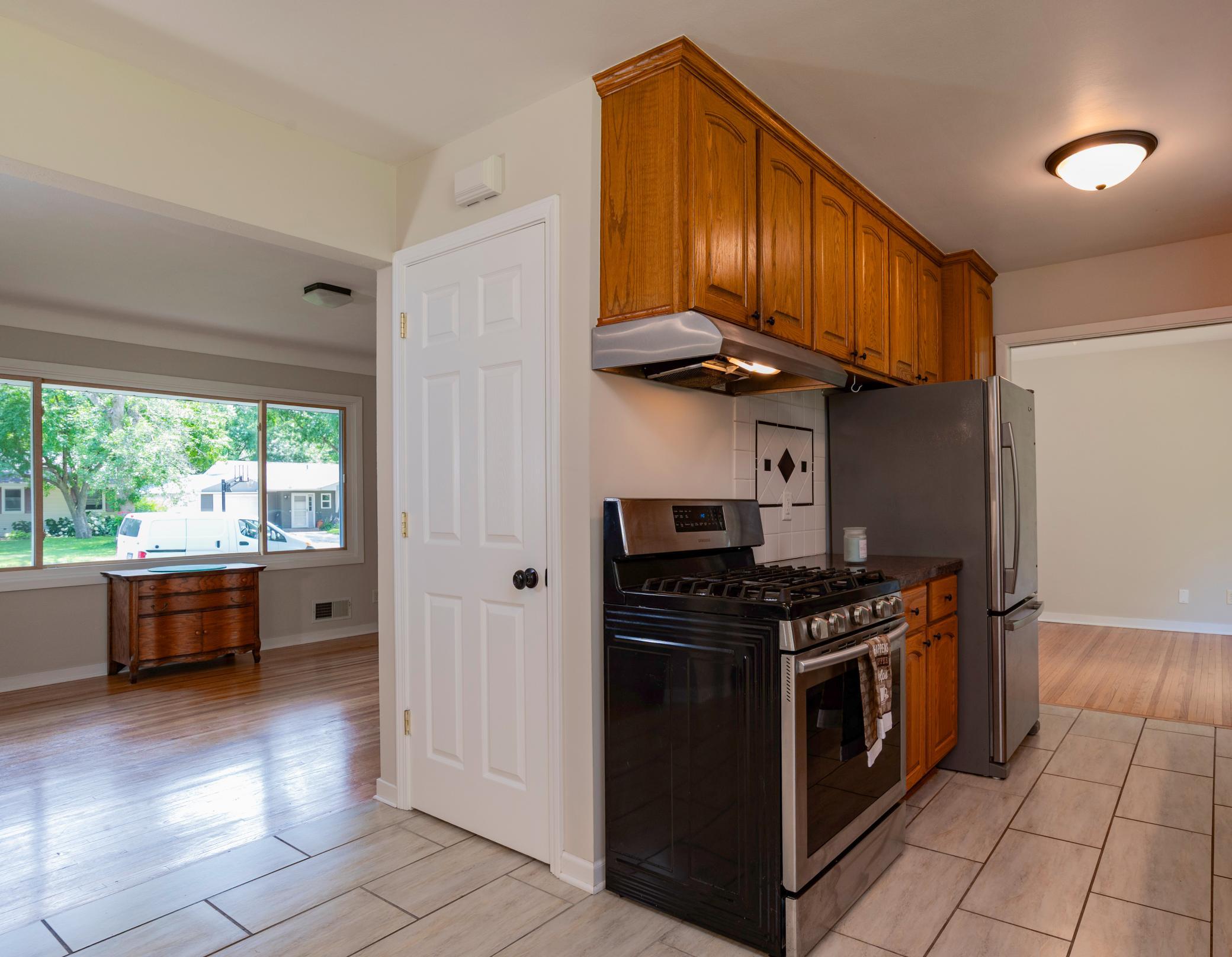 View of Residential at 2327 Circle Drive, White Bear Lake MN 55110, White Bear Lake (13 of 35) - Mike Wilen | Minnesota Team Real Estate