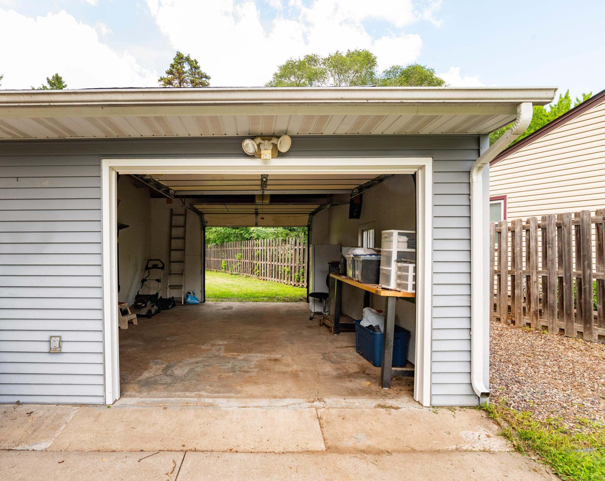 View of Residential at 2327 Circle Drive, White Bear Lake MN 55110, White Bear Lake (31 of 35) - Mike Wilen | Minnesota Team Real Estate