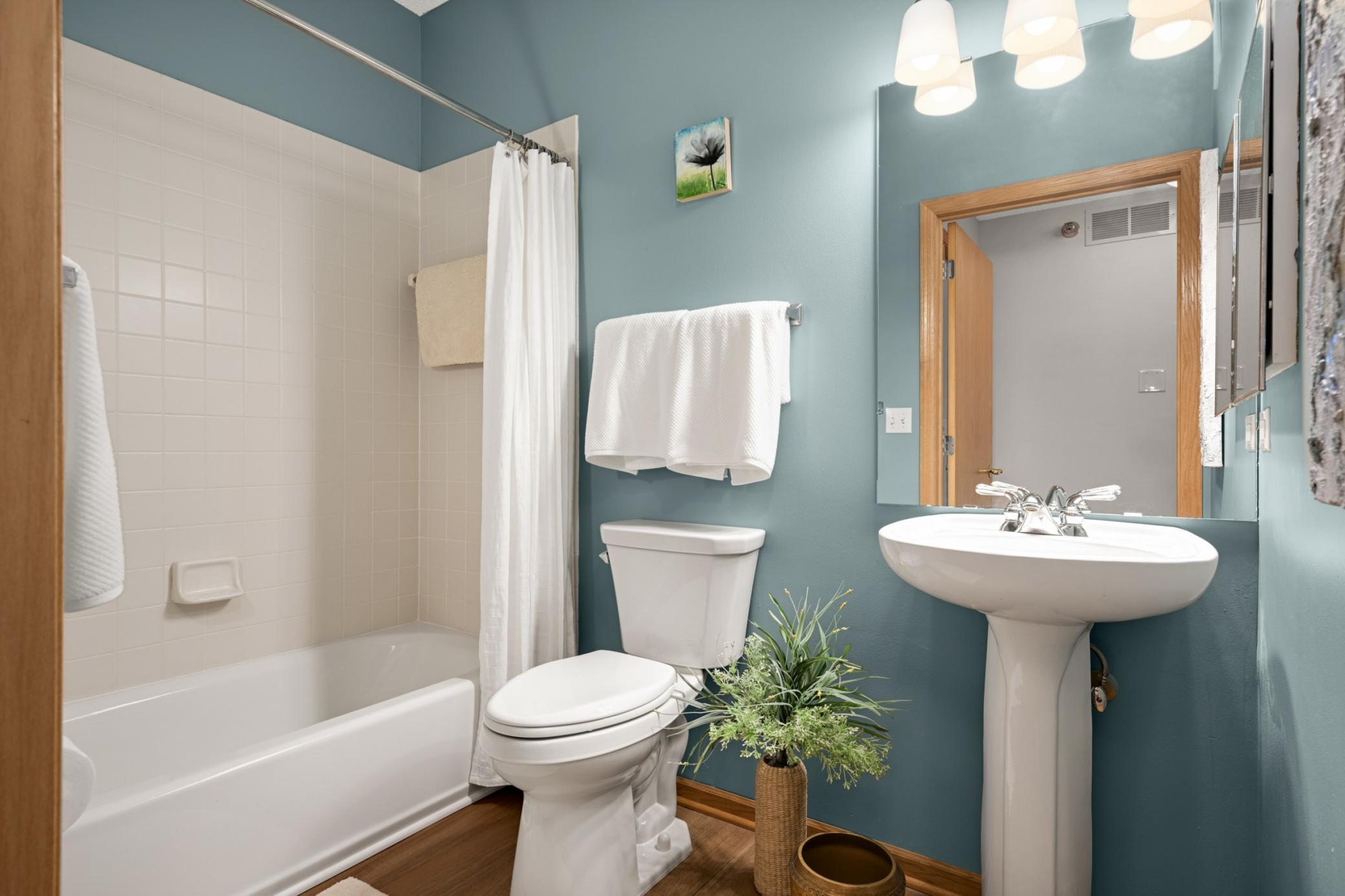 View of Residential at 600 2nd Street #405, Minneapolis MN 55401, Minneapolis (21 of 32) - Mike Wilen | Minnesota Team Real Estate