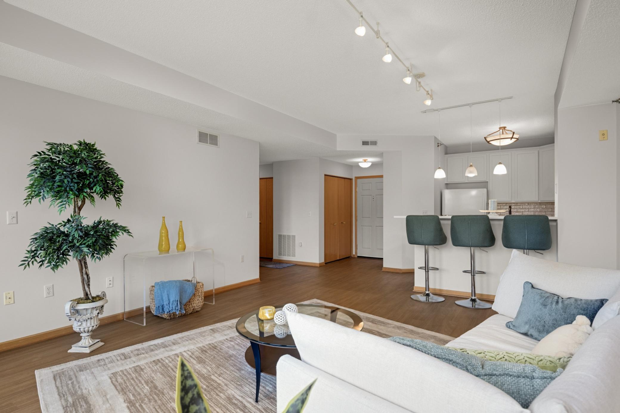View of Residential at 600 2nd Street #405, Minneapolis MN 55401, Minneapolis (5 of 32) - Mike Wilen | Minnesota Team Real Estate