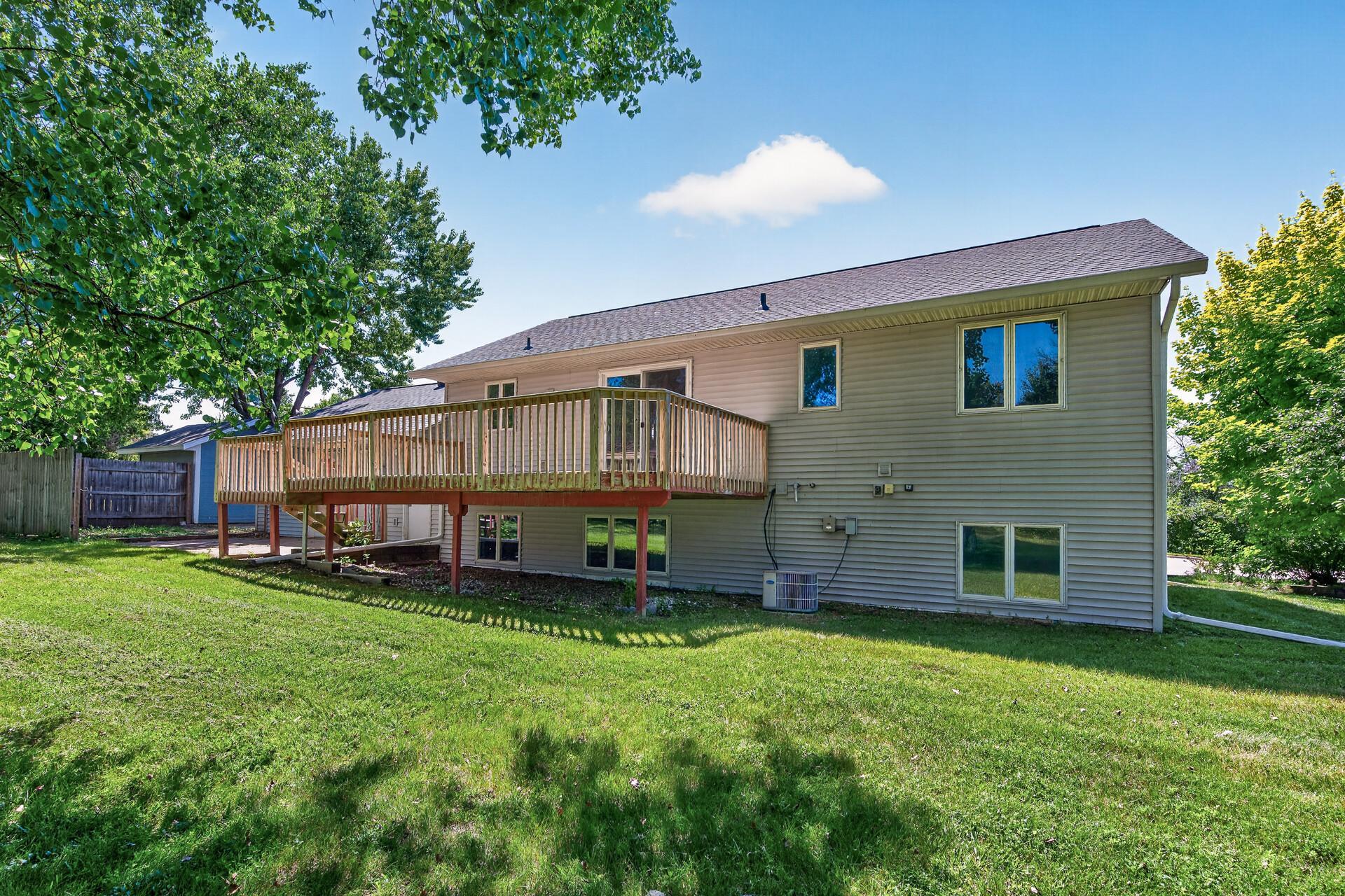 View of Residential at 2709 Holloway Avenue, North Saint Paul MN 55109, North Saint Paul (30 of 37) - Mike Wilen | Minnesota Team Real Estate