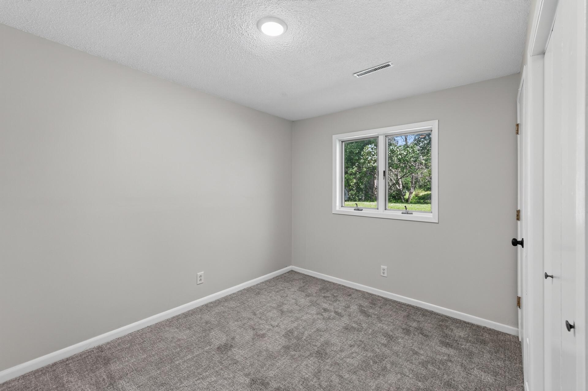 View of Residential at 2709 Holloway Avenue, North Saint Paul MN 55109, North Saint Paul (26 of 37) - Mike Wilen | Minnesota Team Real Estate