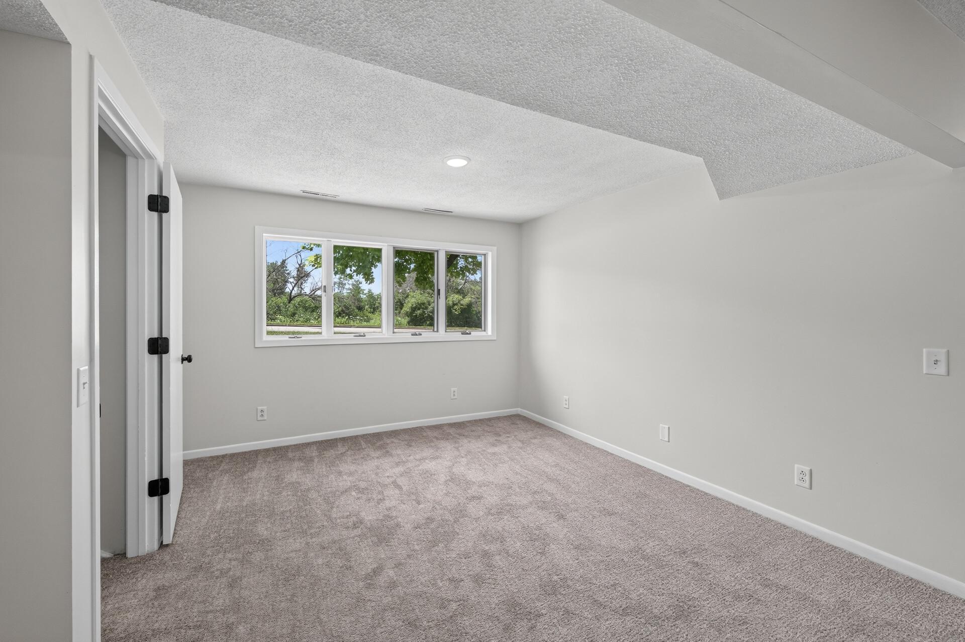 View of Residential at 2709 Holloway Avenue, North Saint Paul MN 55109, North Saint Paul (20 of 37) - Mike Wilen | Minnesota Team Real Estate
